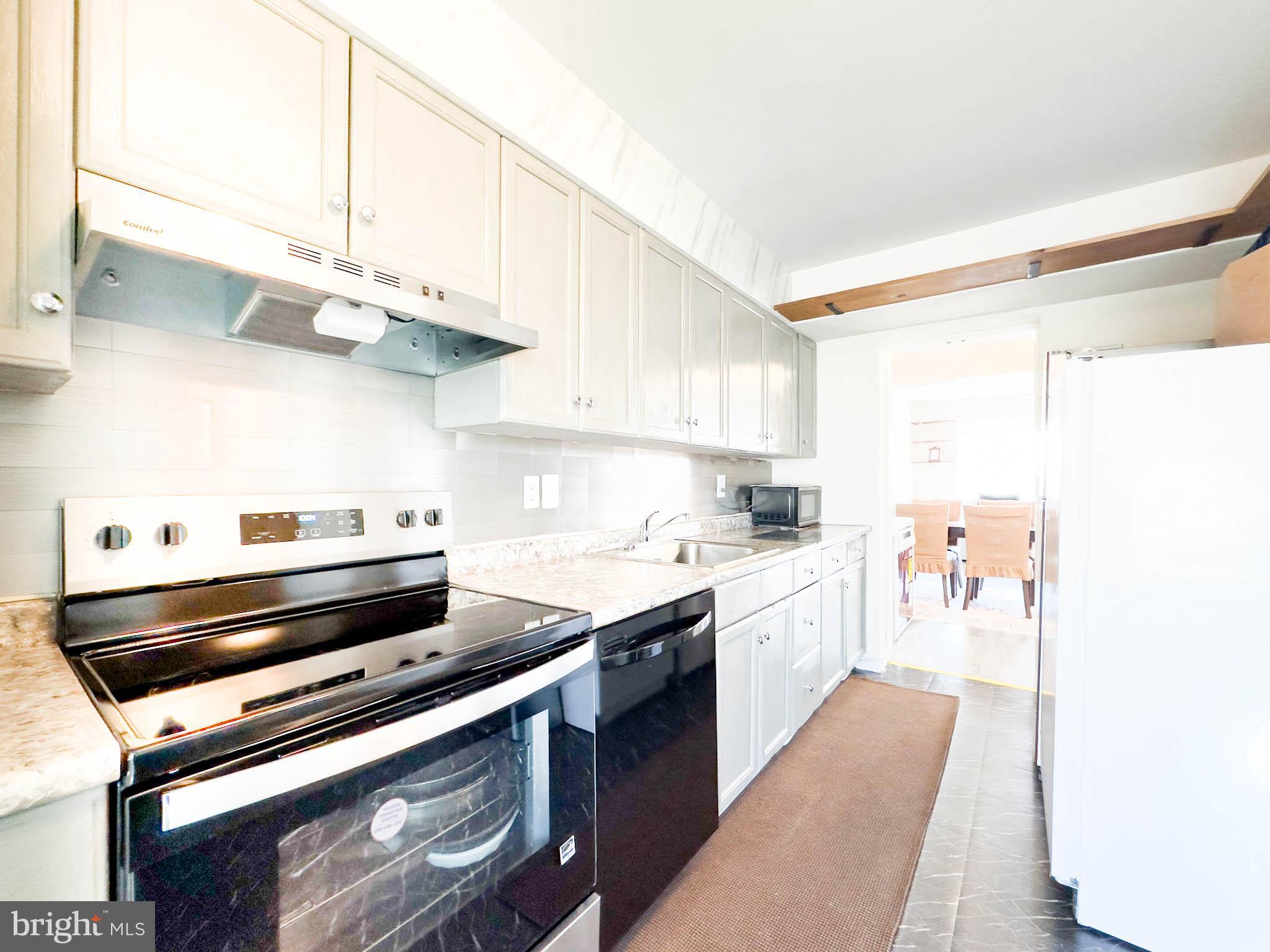 MONTGOMERY WOODS - Residential