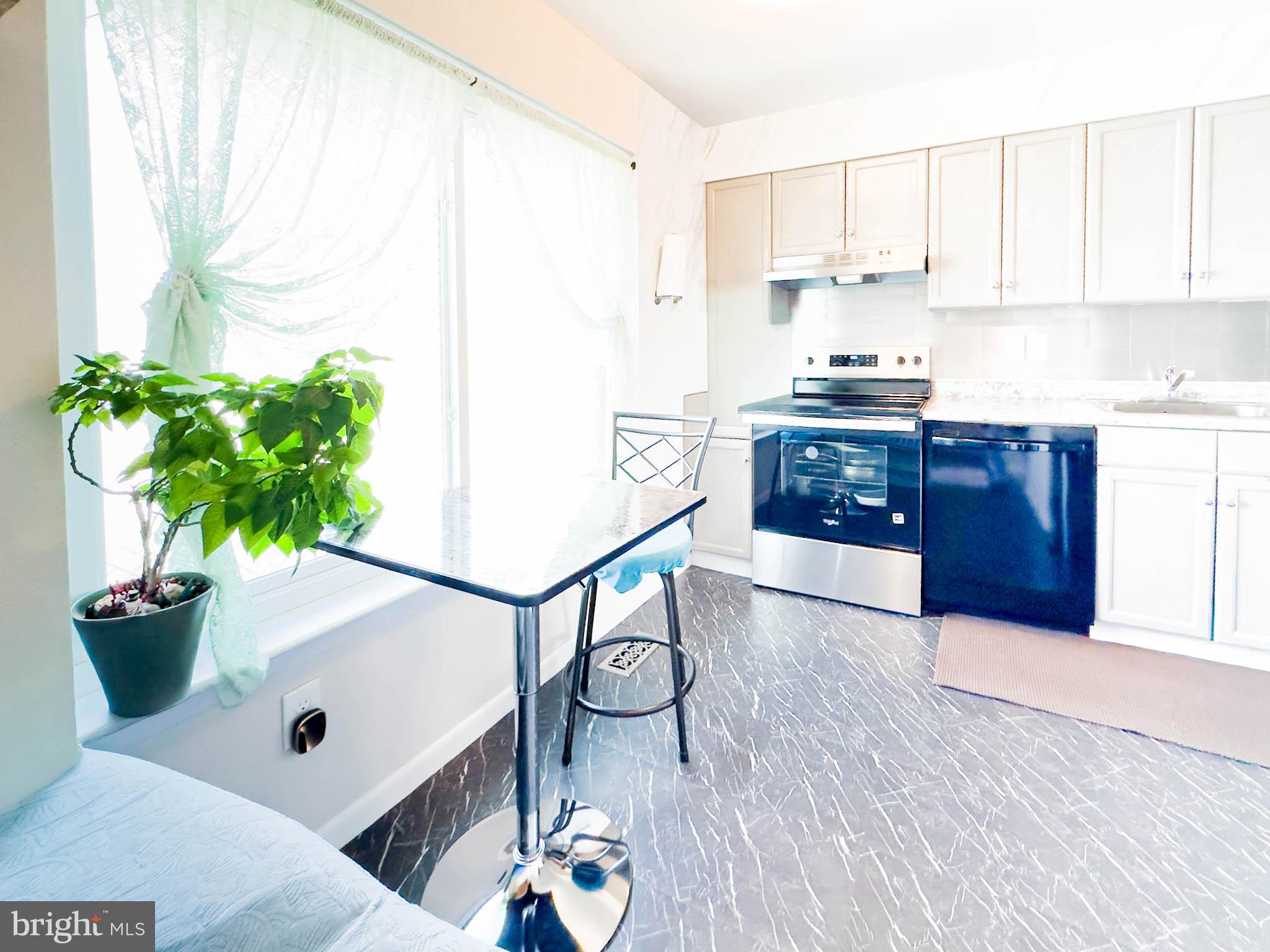 5859 HUNT HILL DRIVE 12-05