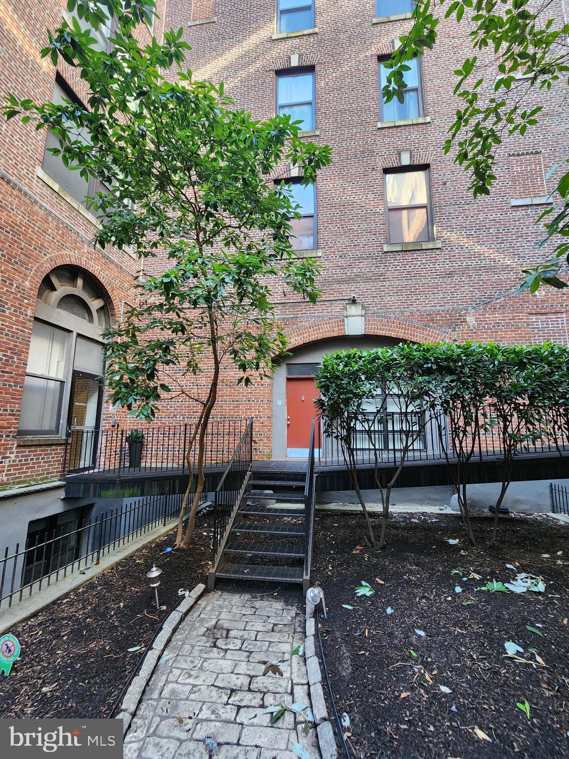 POINT BREEZE - Residential