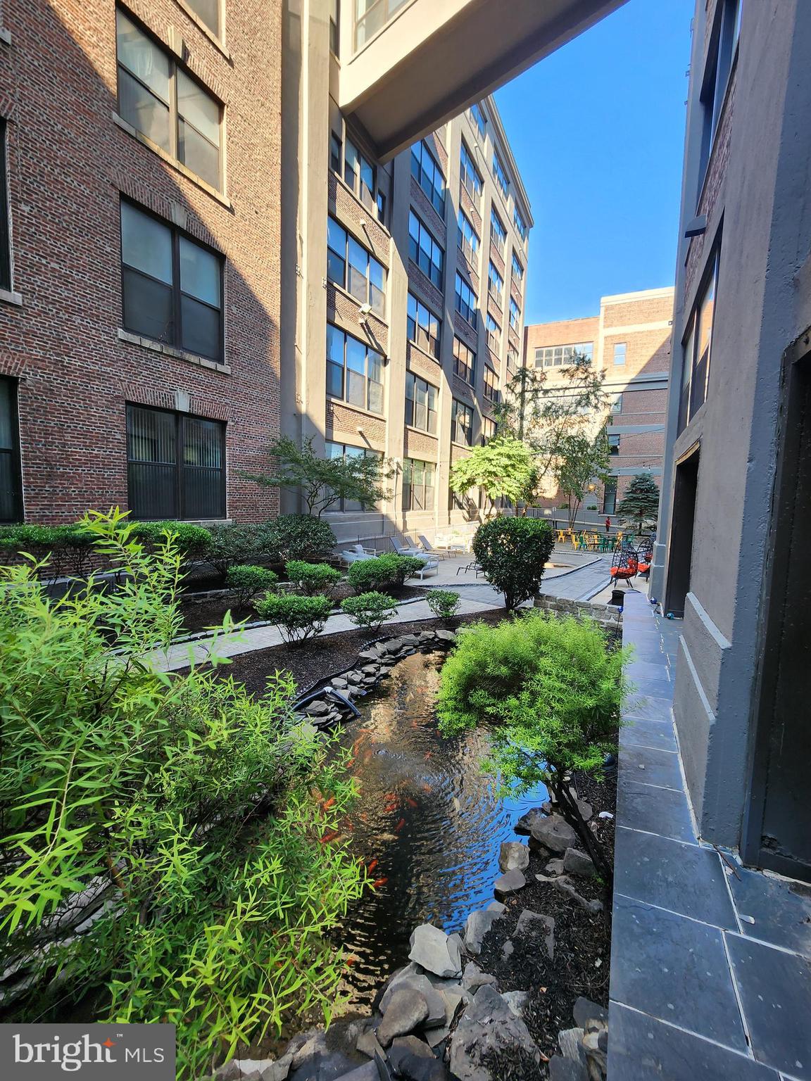 POINT BREEZE - Residential