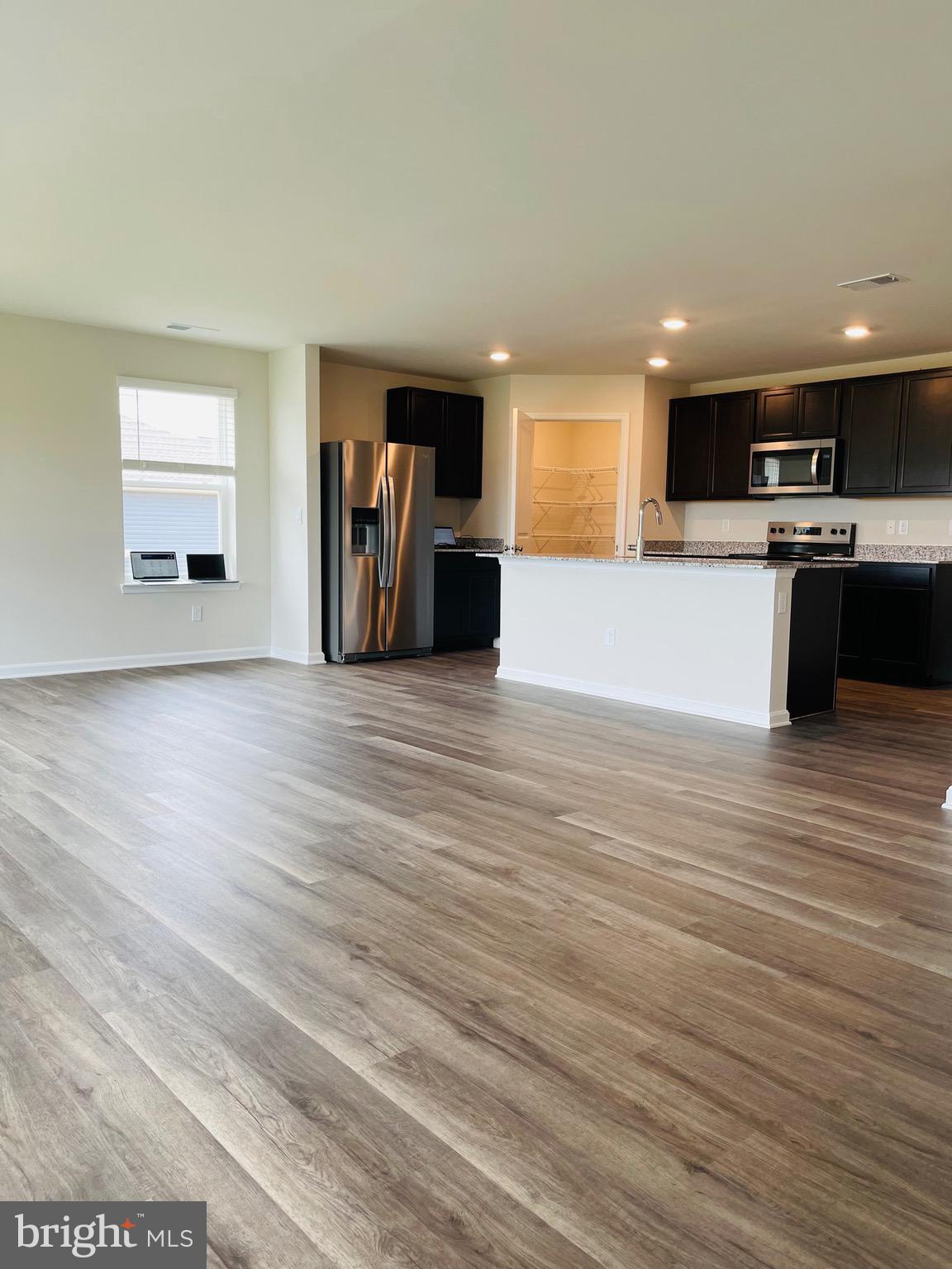 VALLEY VIEW - Residential Lease