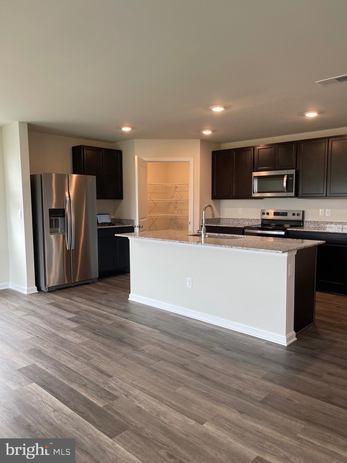 VALLEY VIEW - Residential Lease