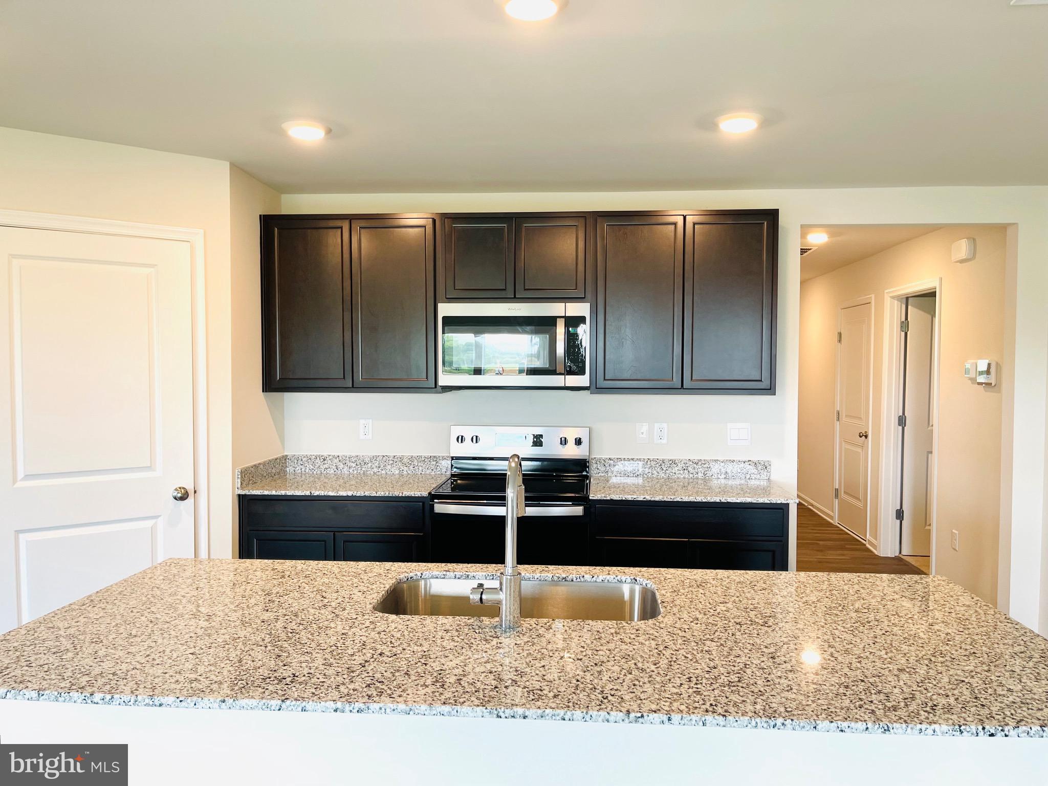 VALLEY VIEW - Residential Lease