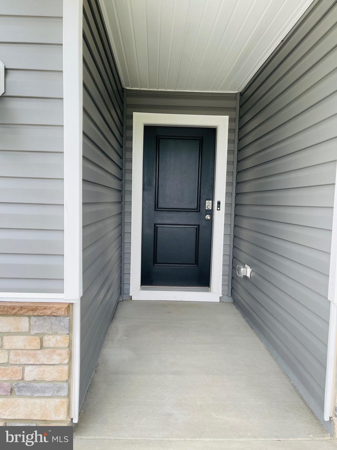 VALLEY VIEW - Residential Lease