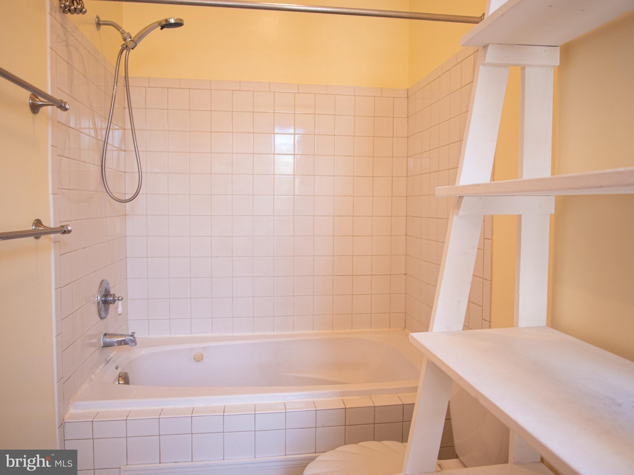 CANTON - Residential Lease