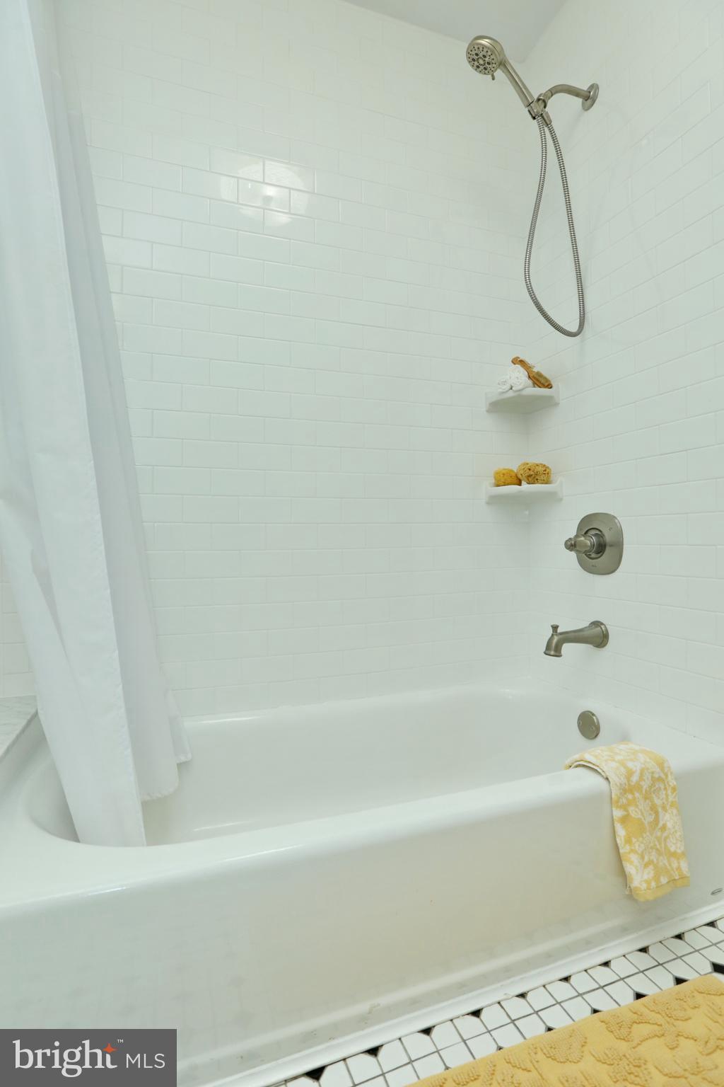 E L DAVIS - Residential