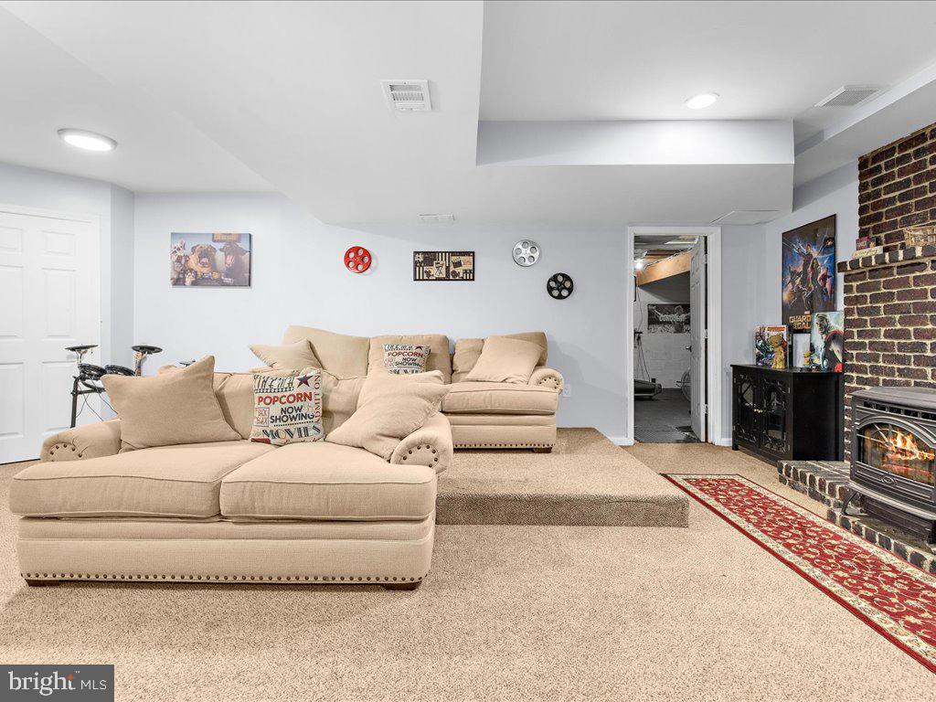 CORNS MANOR - Residential