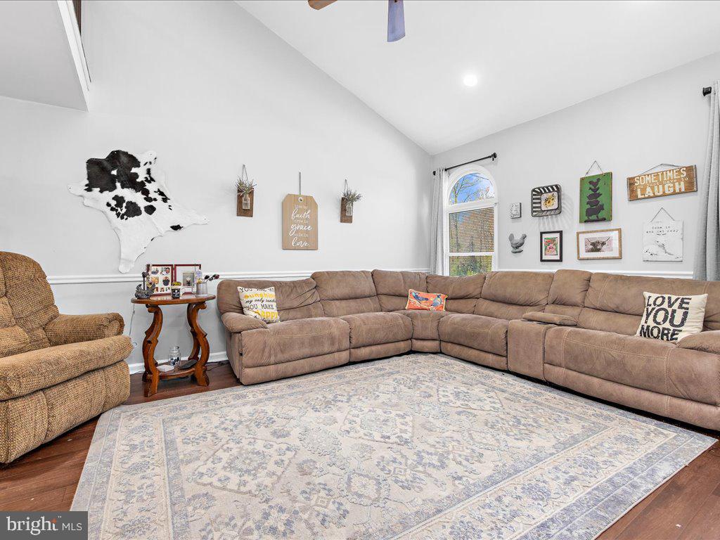 CORNS MANOR - Residential