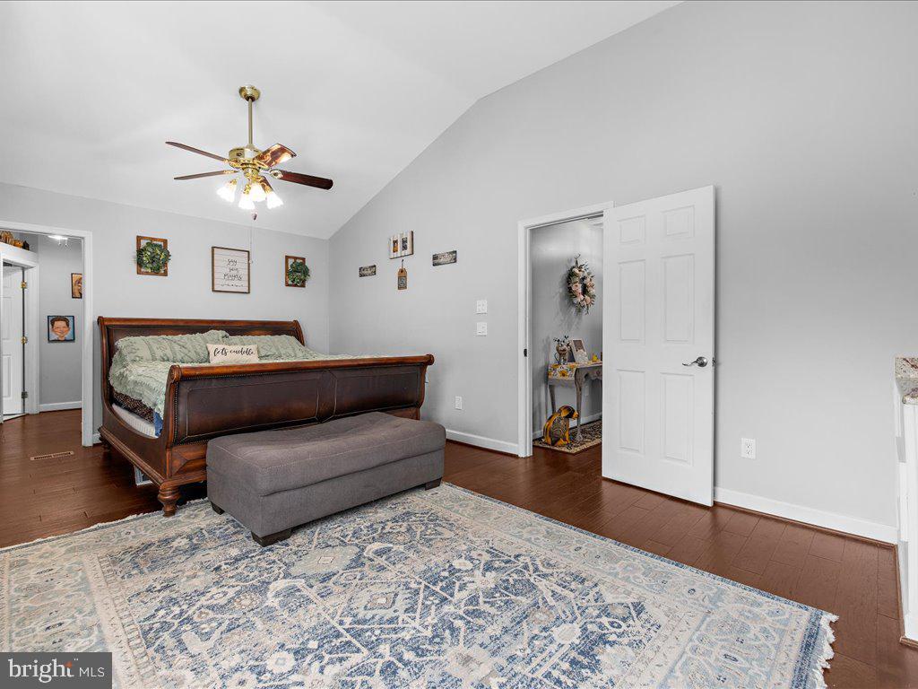 CORNS MANOR - Residential