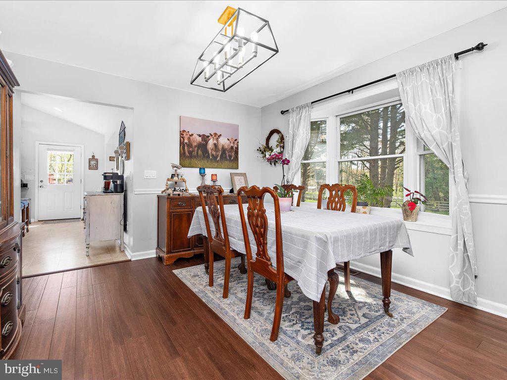 CORNS MANOR - Residential