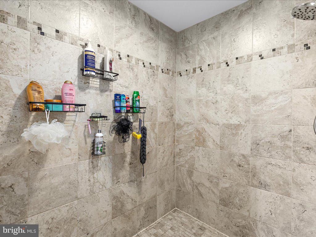 CORNS MANOR - Residential