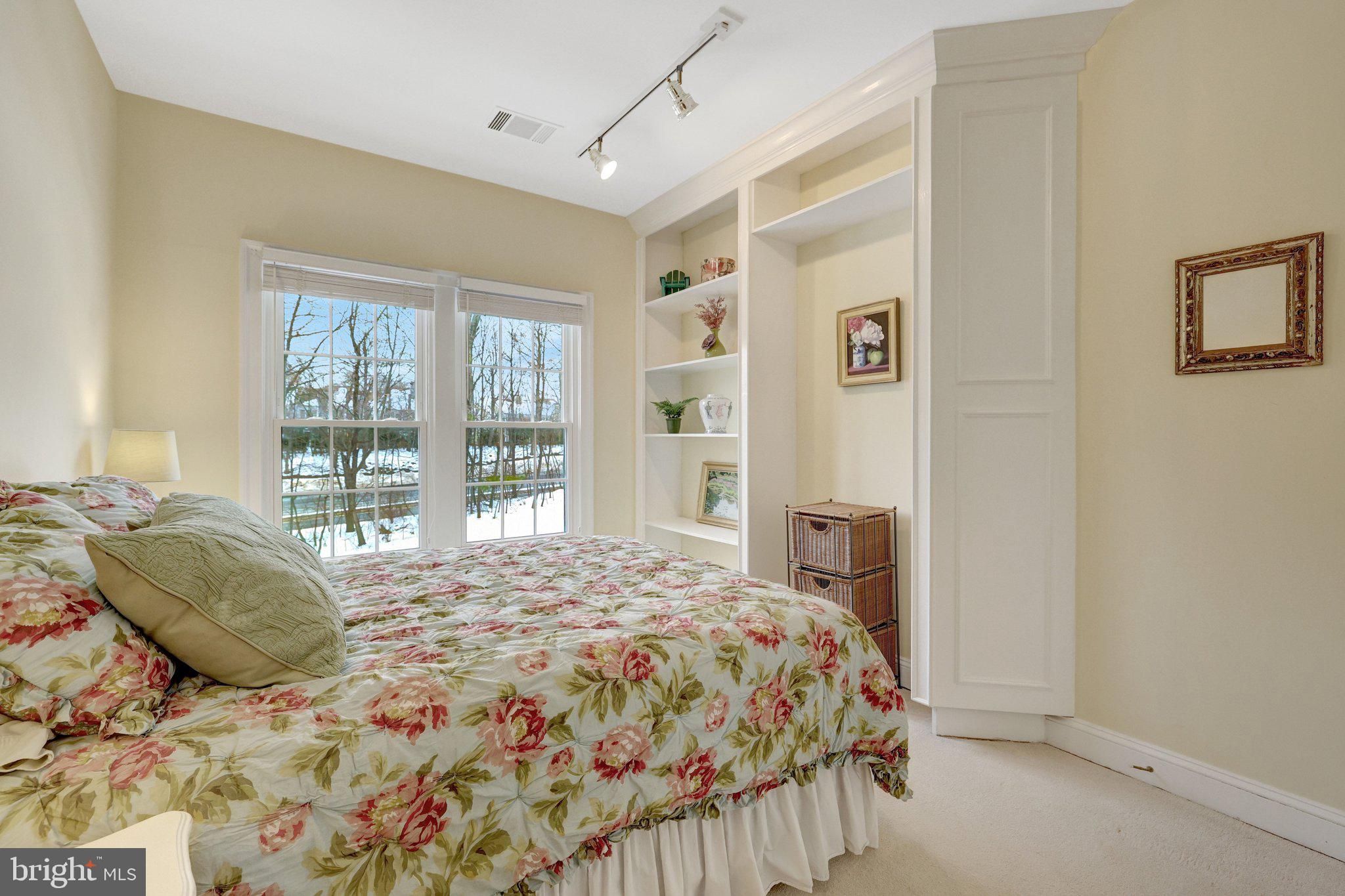 BALDWIN GROVE - Residential