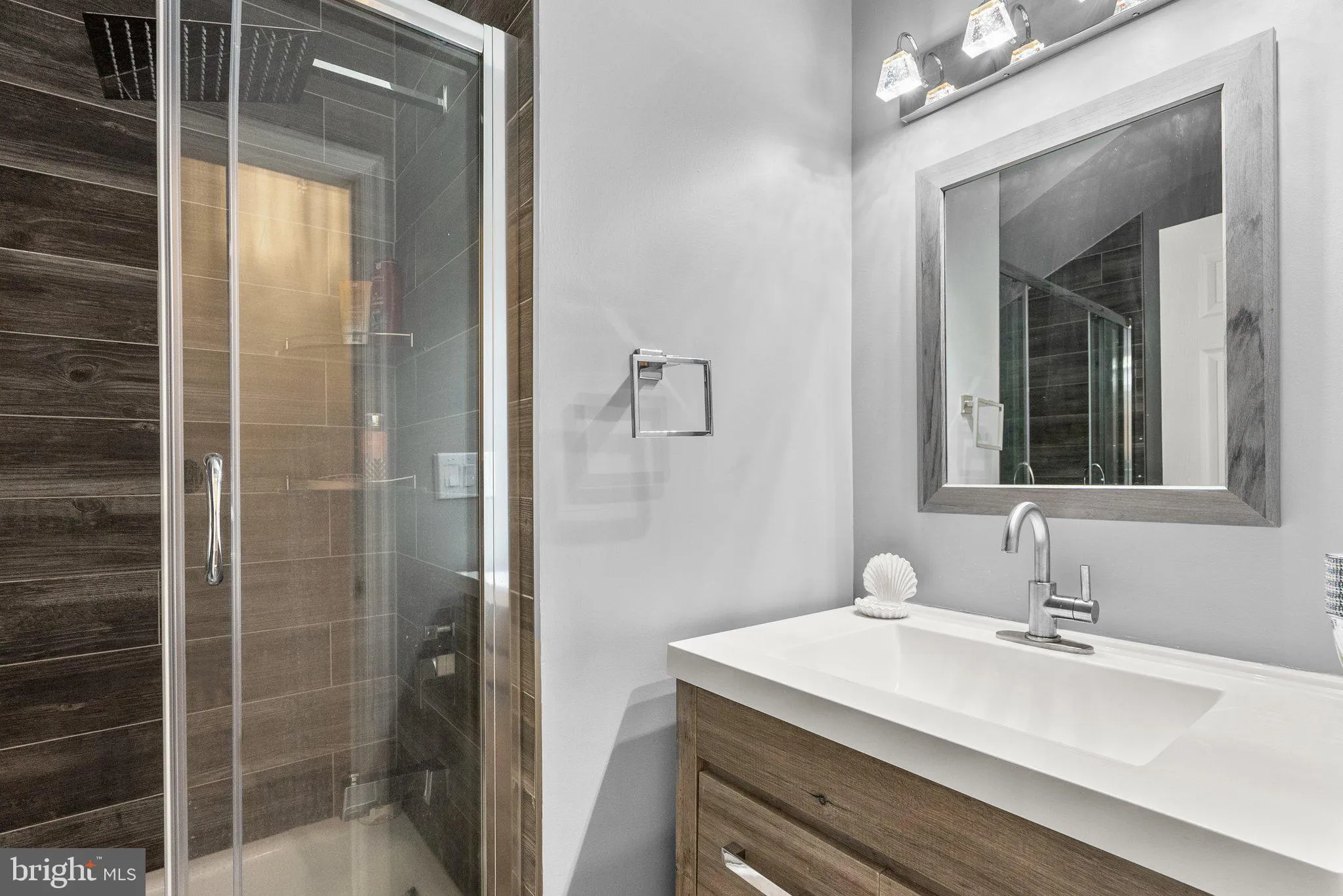 Cheltenham, Maryland 20623, United States, 4 Bedrooms Bedrooms, ,3 BathroomsBathrooms,Residential,Contingent,80830