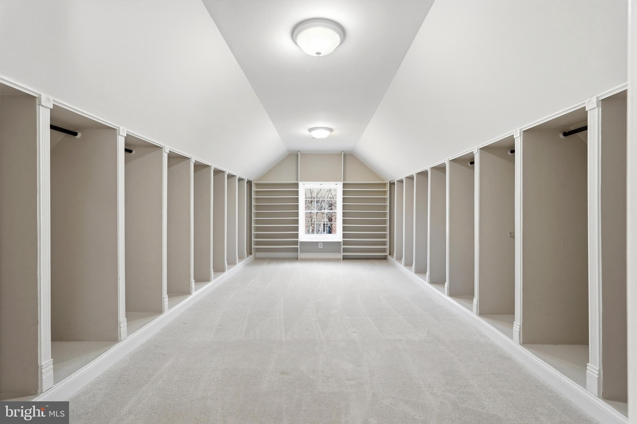 BELMONT COUNTRY CLUB - Residential