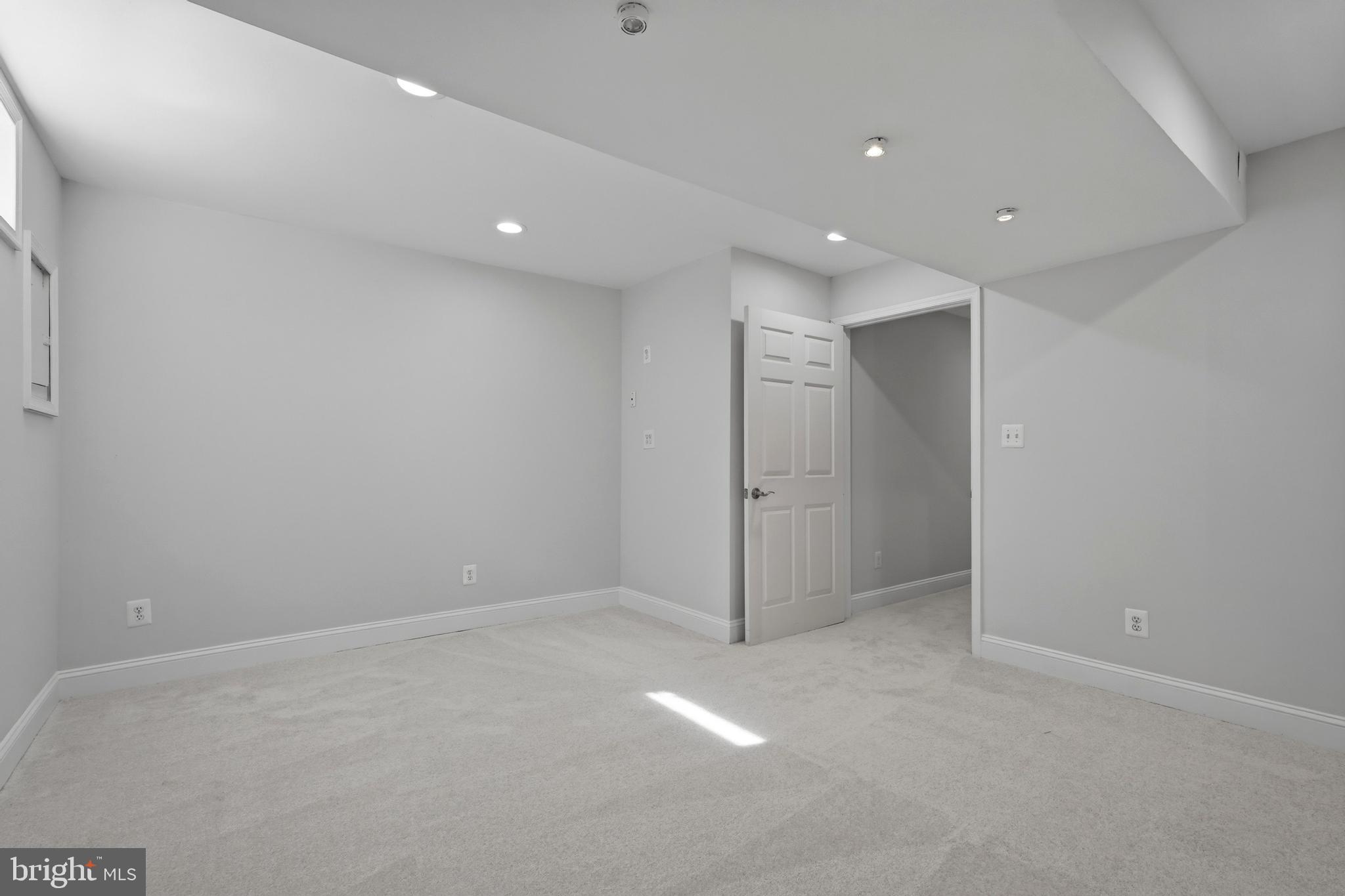 BELMONT COUNTRY CLUB - Residential