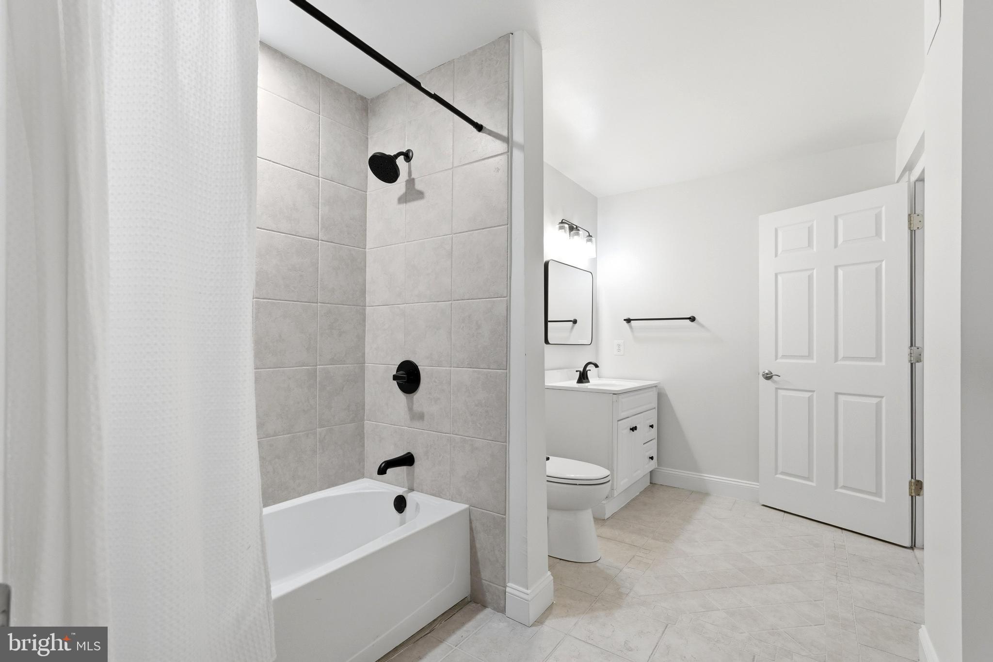 BELMONT COUNTRY CLUB - Residential