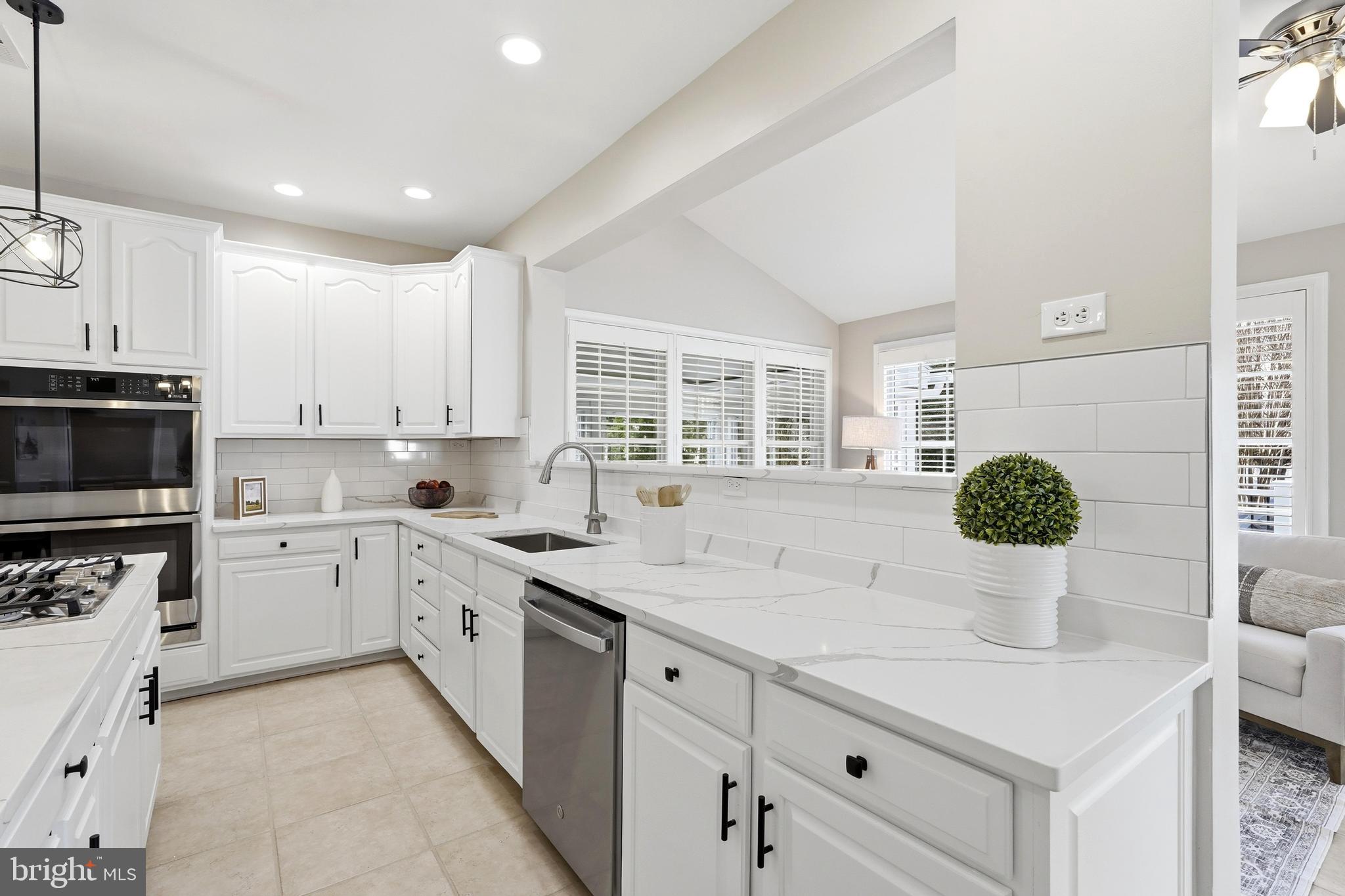 BELMONT COUNTRY CLUB - Residential