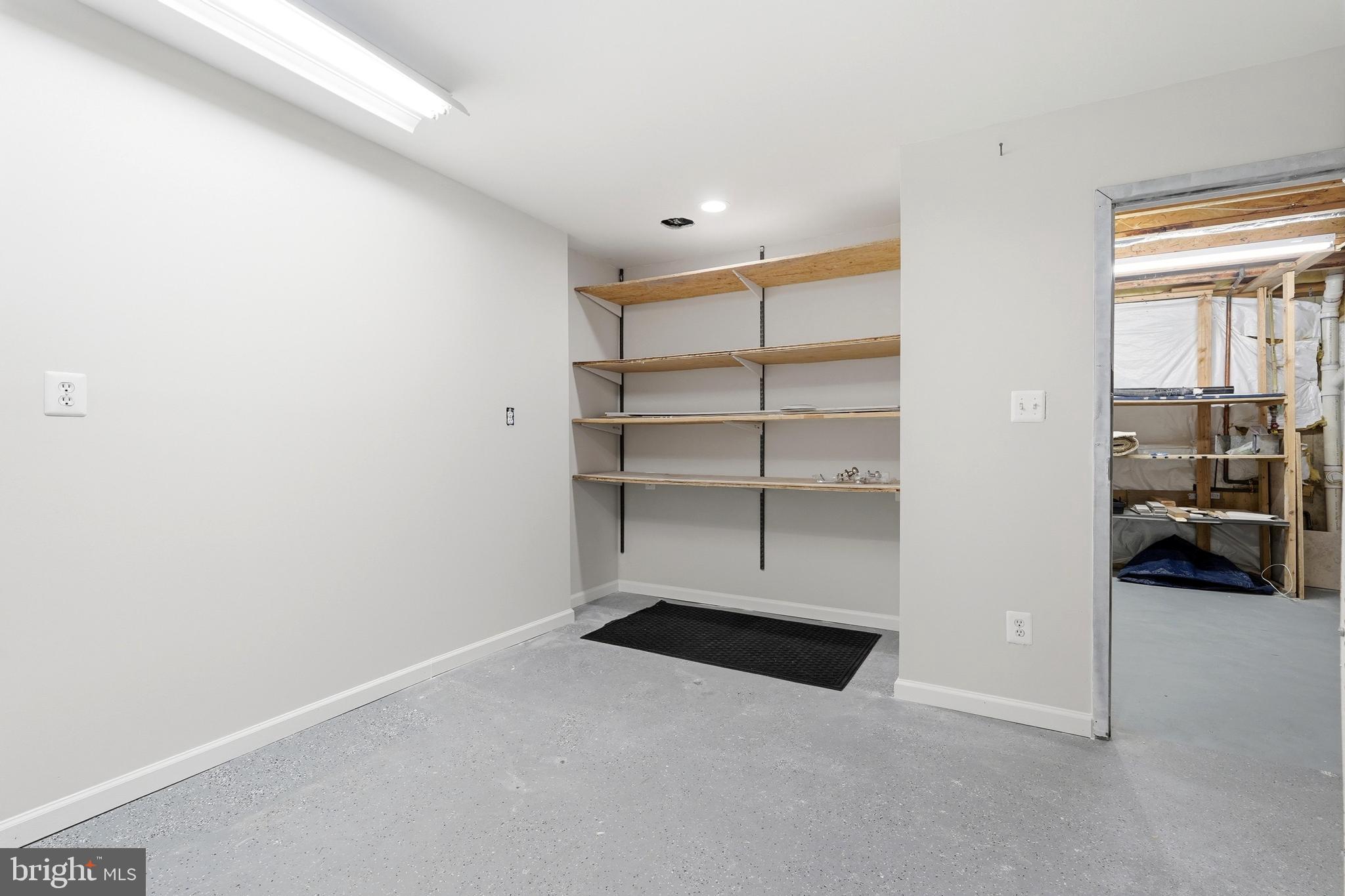 BELMONT COUNTRY CLUB - Residential