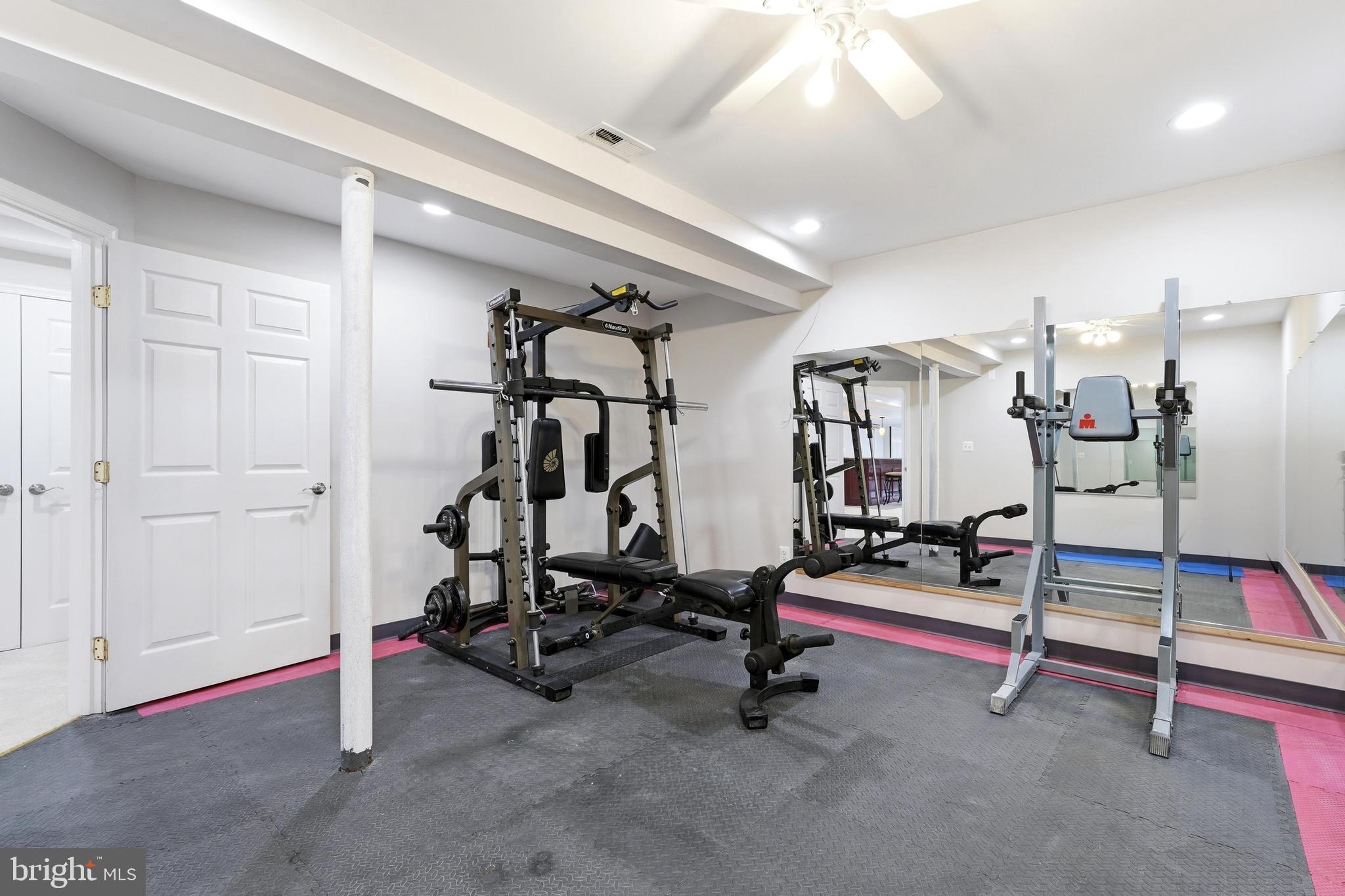 BELMONT COUNTRY CLUB - Residential