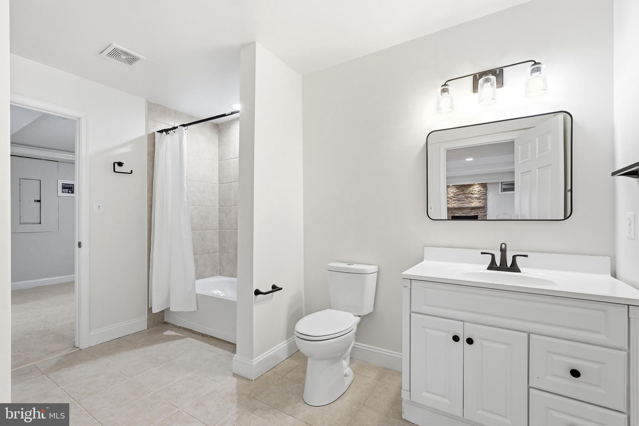 BELMONT COUNTRY CLUB - Residential