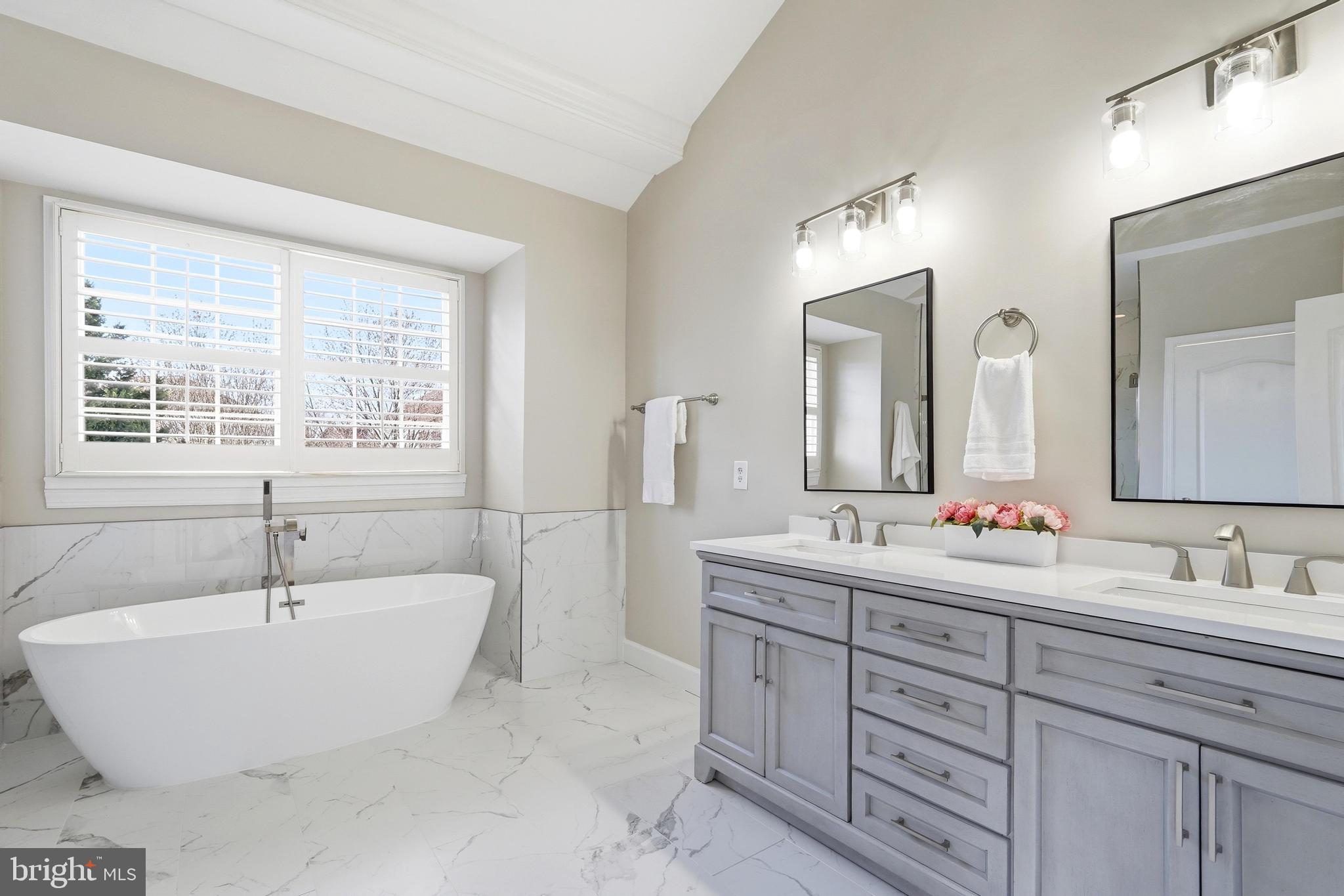 BELMONT COUNTRY CLUB - Residential