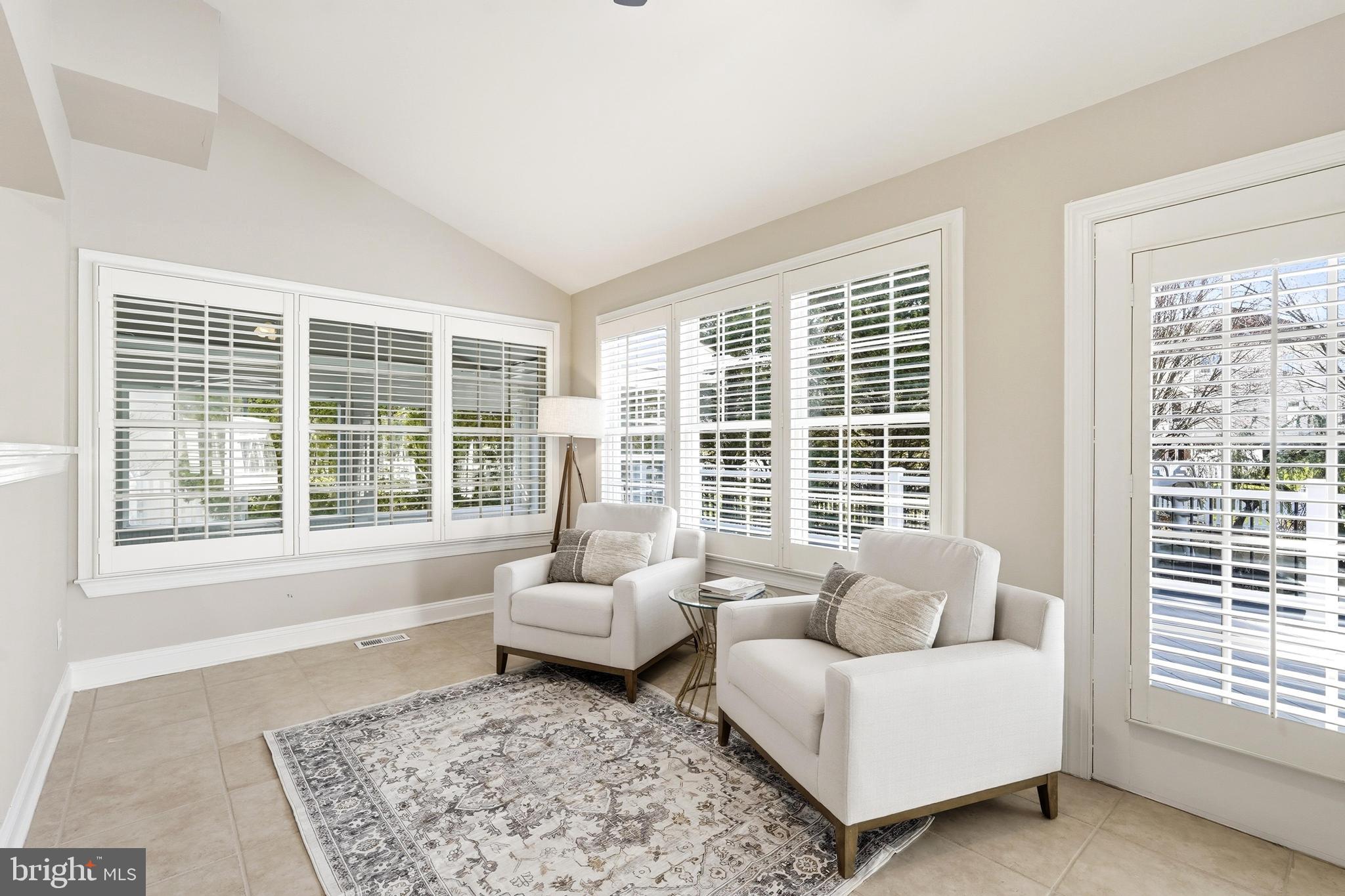 BELMONT COUNTRY CLUB - Residential