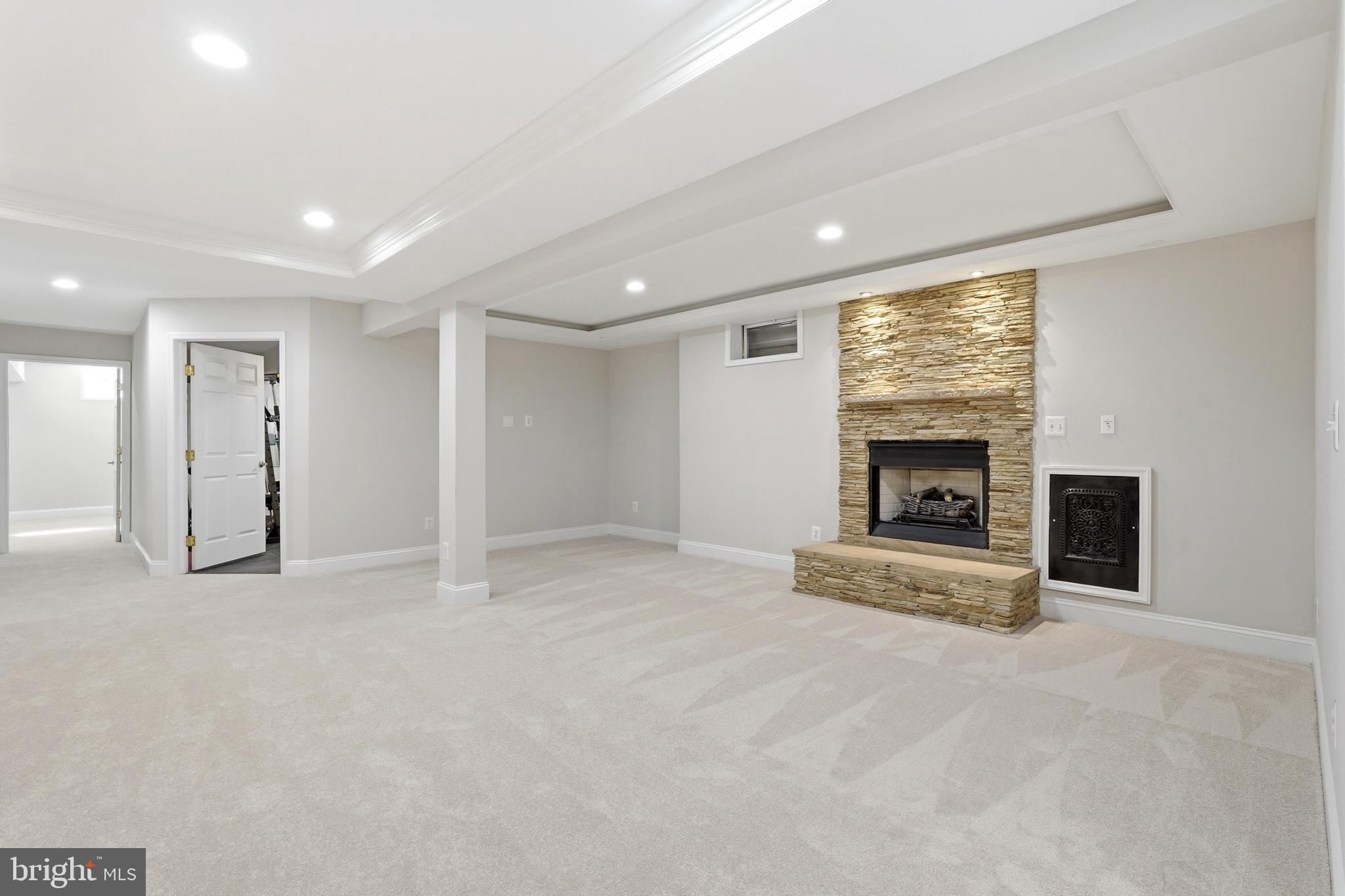 BELMONT COUNTRY CLUB - Residential