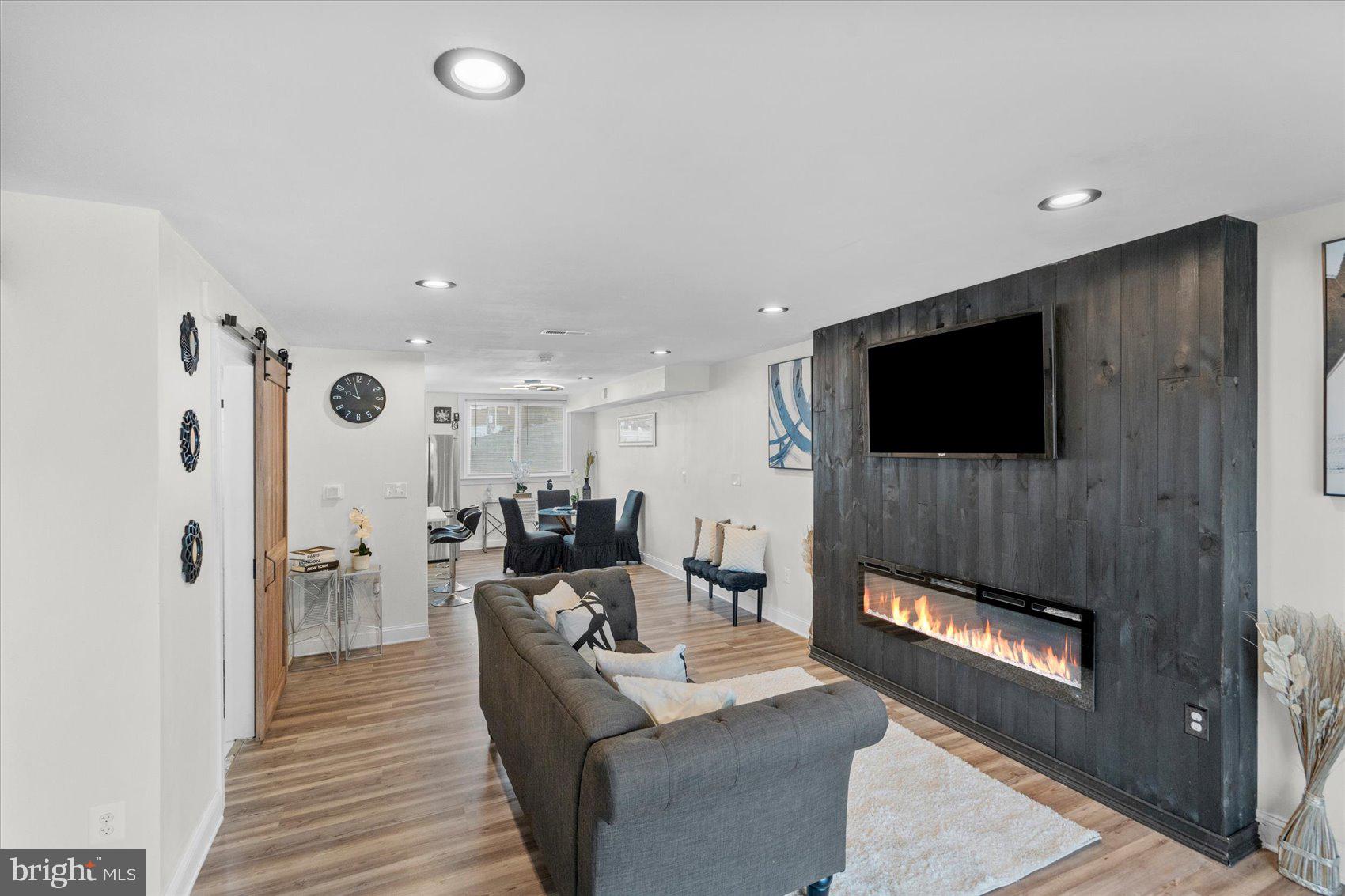 FRANKFORD - Residential