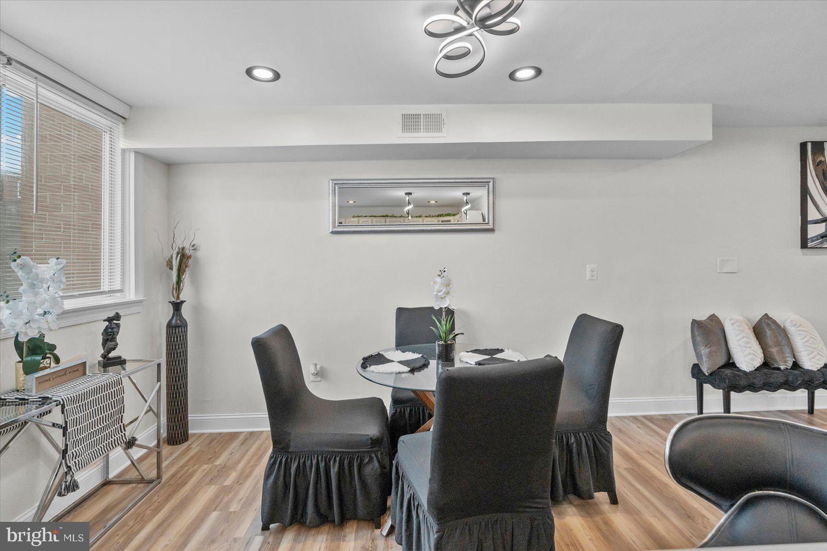 FRANKFORD - Residential