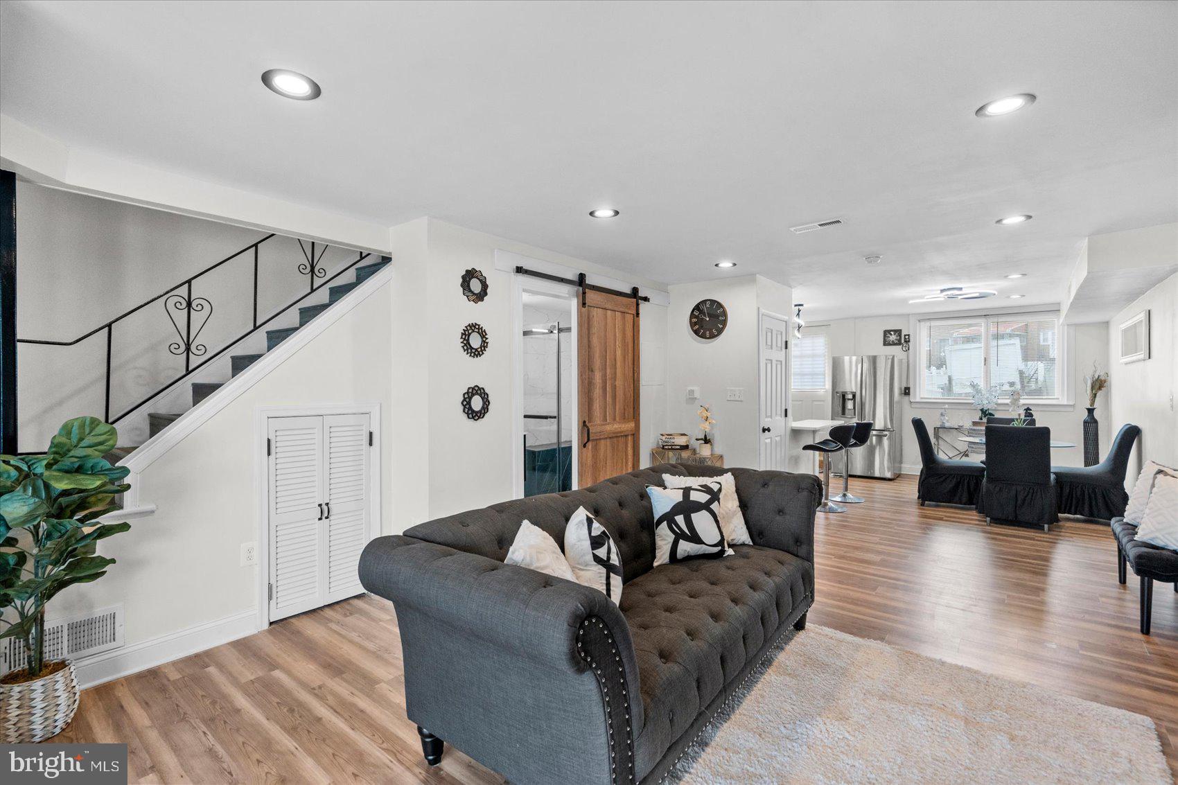 FRANKFORD - Residential