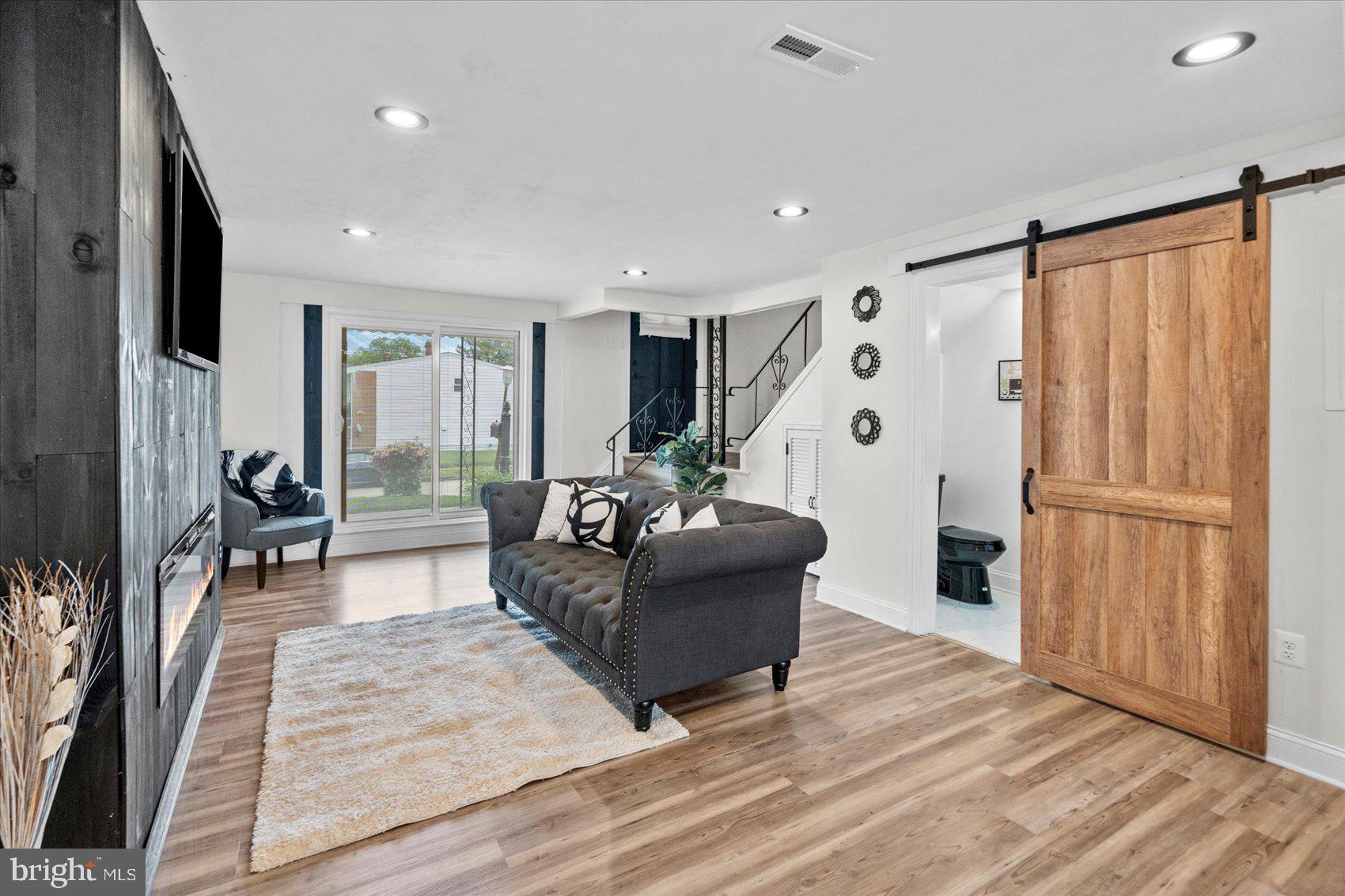 FRANKFORD - Residential