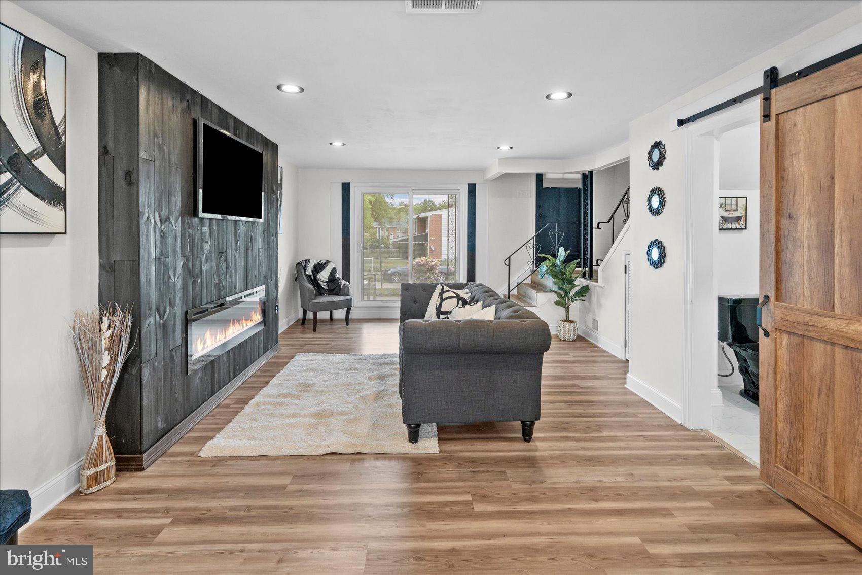 FRANKFORD - Residential