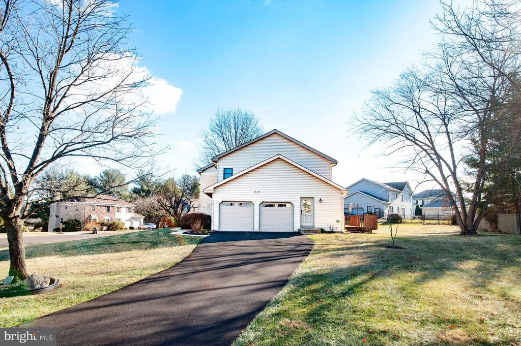 Photo of 1016 Winding River Lane, PHOENIXVILLE, PA 19460 (MLS # PACT2116642)