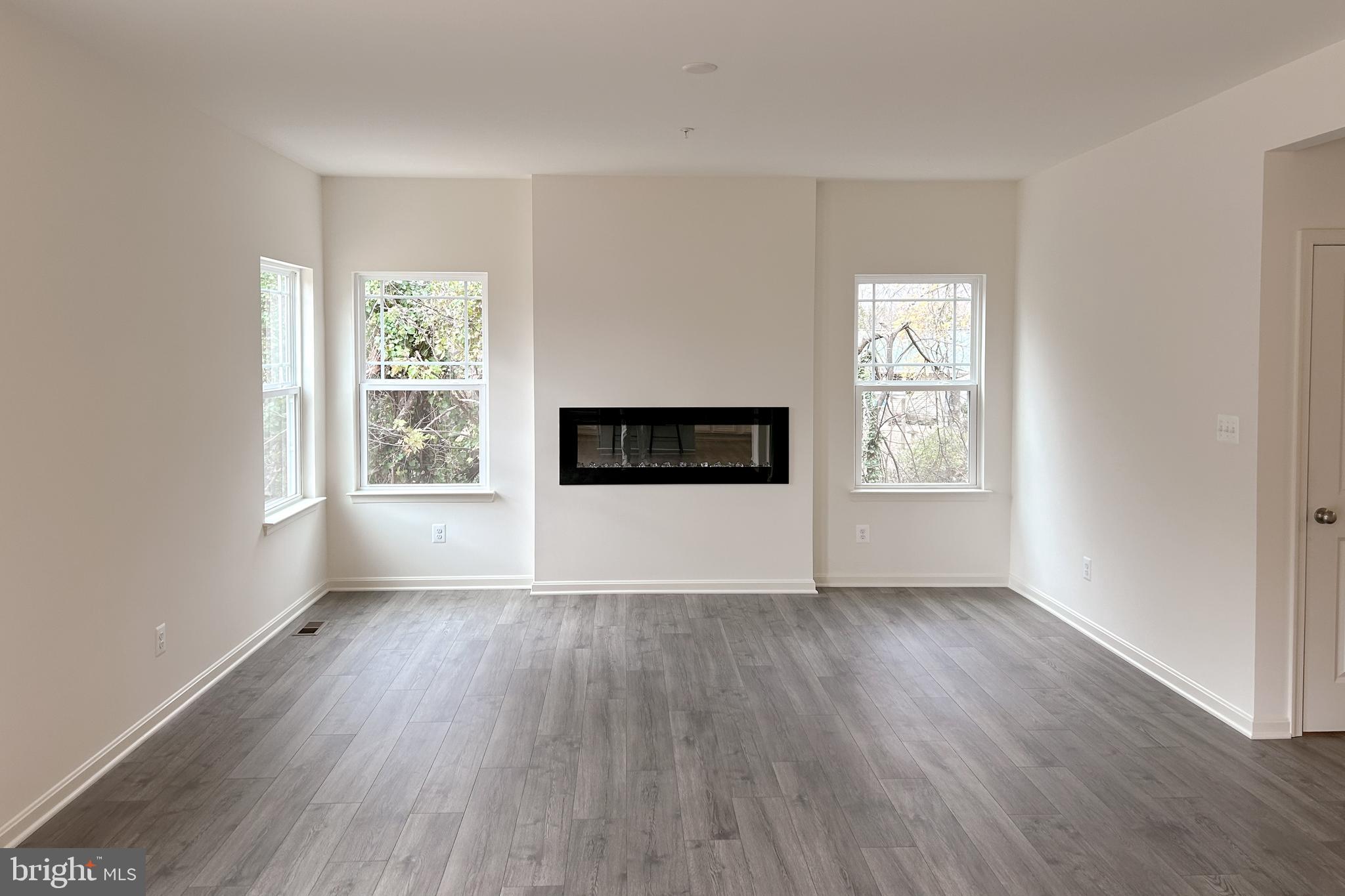 2305 SNOW ROAD