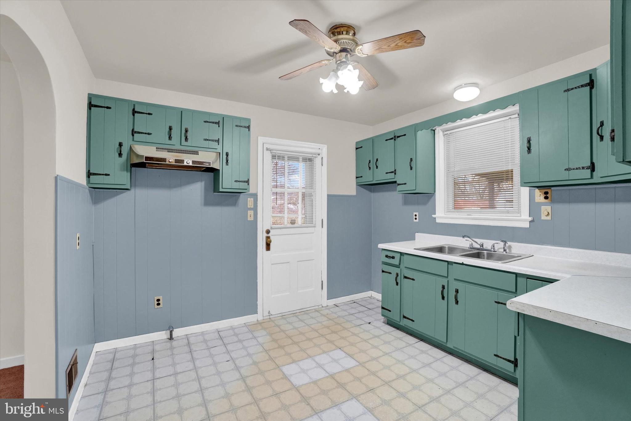 EDGEWOOD ROAD - Residential