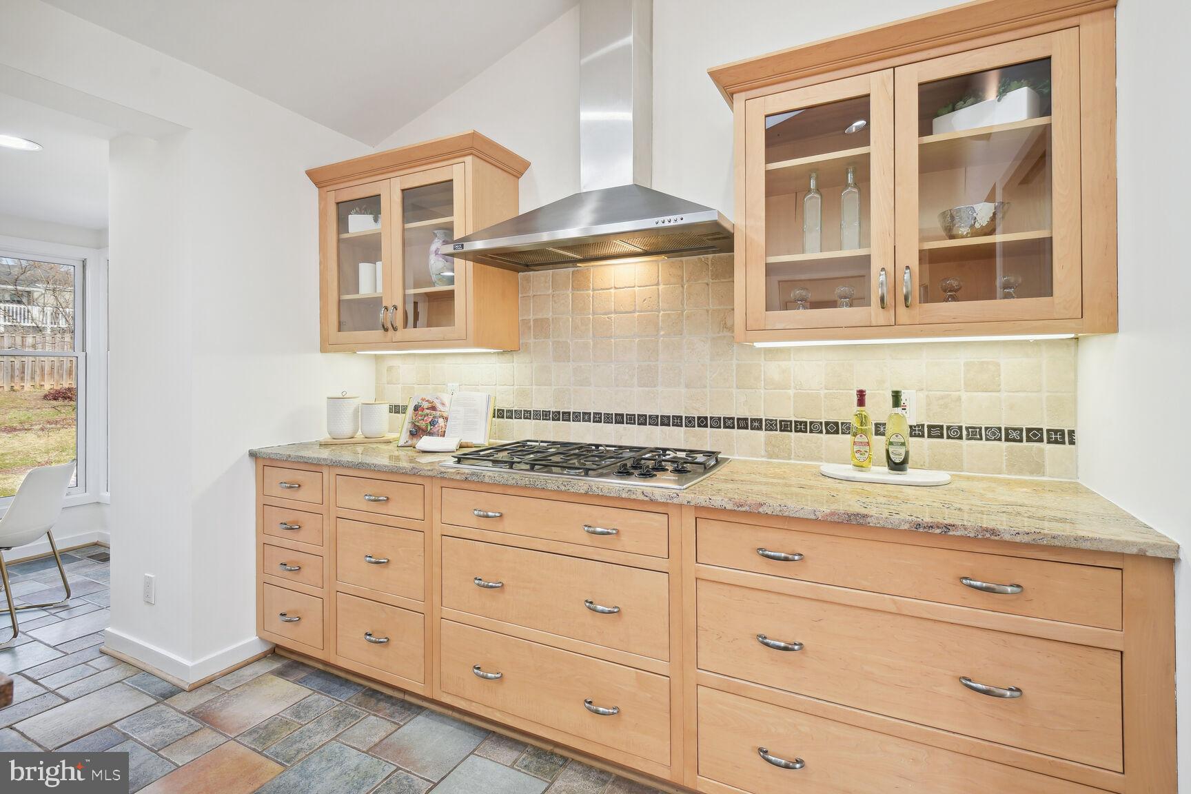 COUNTRY CLUB FOREST - Residential