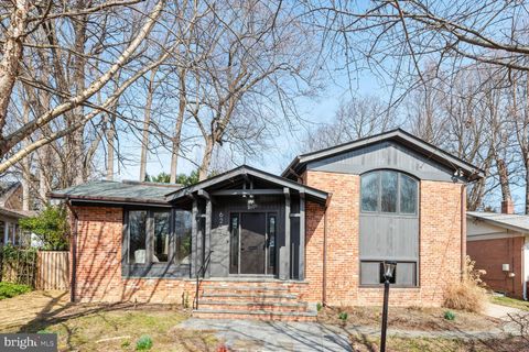Photo of 6205 Stardust Lane, Bethesda, MD 20817 (MLS # MDMC2120416) Photo of 6205 Stardust Lane, Bethesda, MD 20817 (MLS # MDMC2120416)