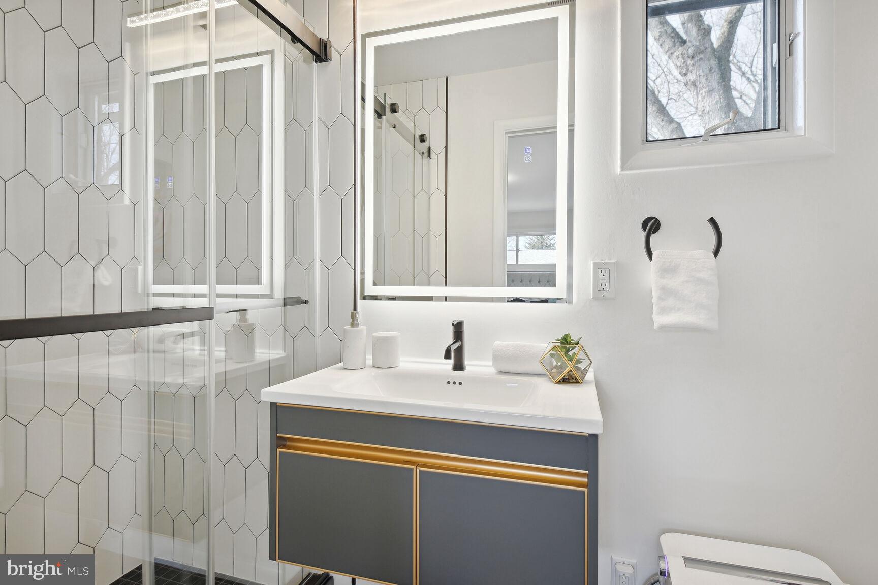 COUNTRY CLUB FOREST - Residential