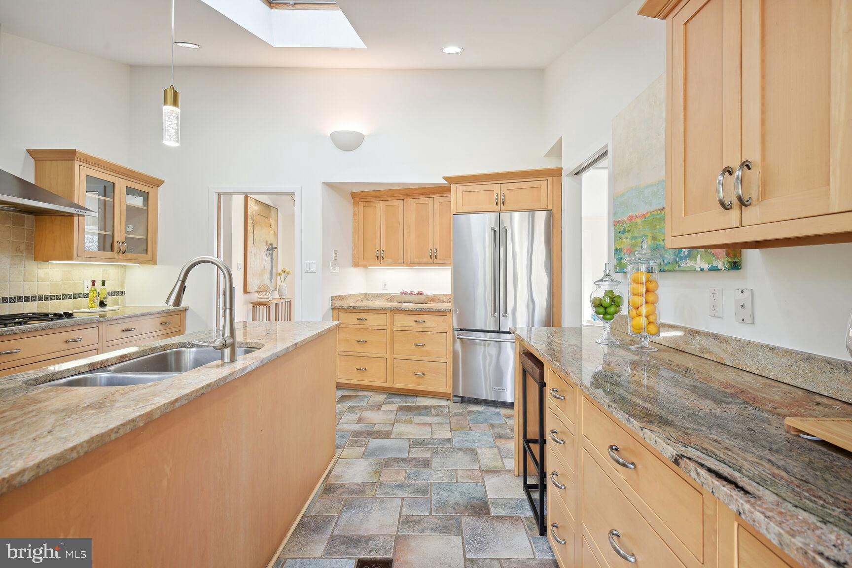 COUNTRY CLUB FOREST - Residential