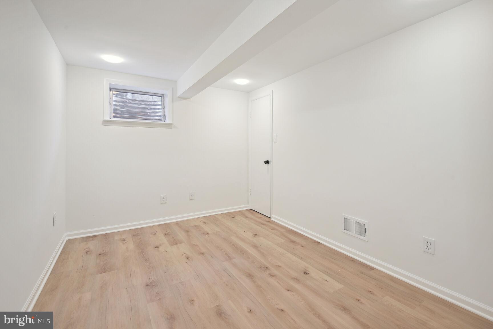 COUNTRY CLUB FOREST - Residential