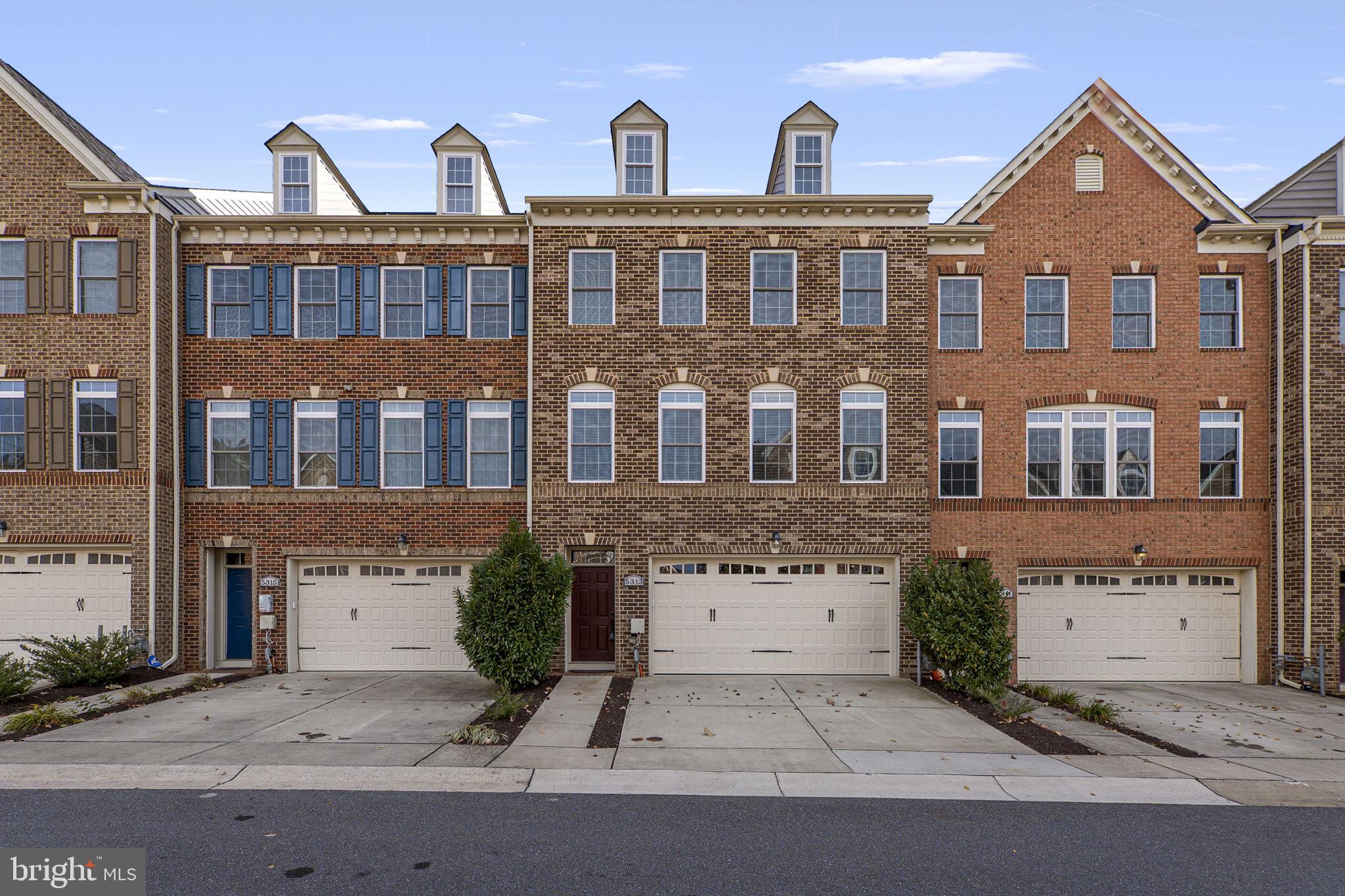 5313 STREAM BANK LANE