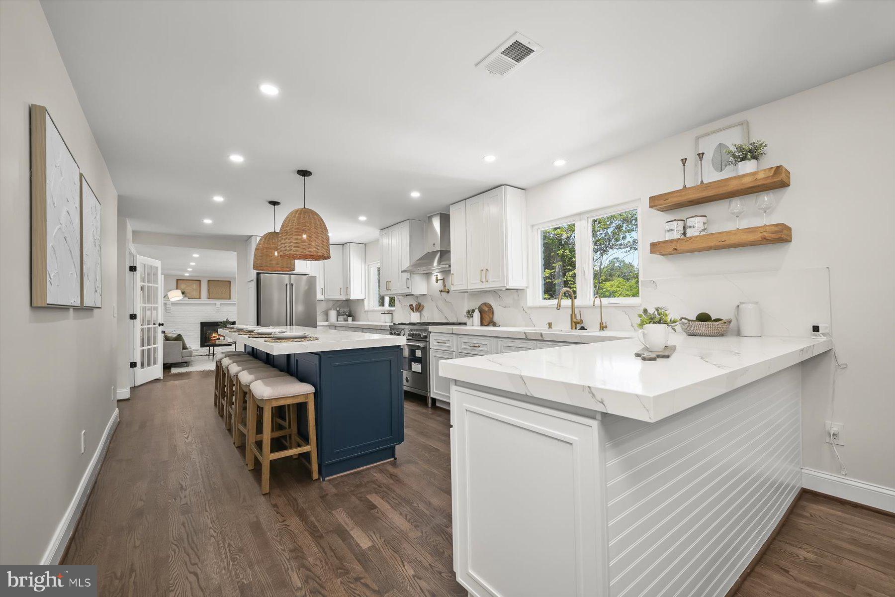 FOX HILLS - Residential