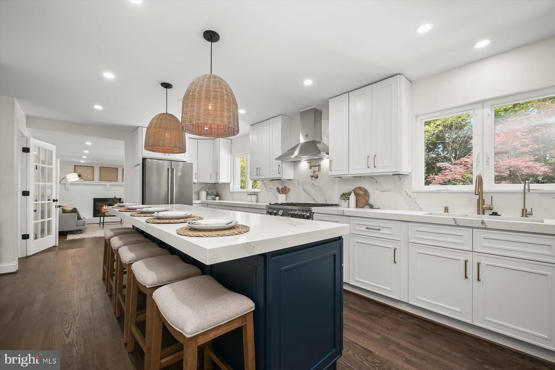 FOX HILLS - Residential