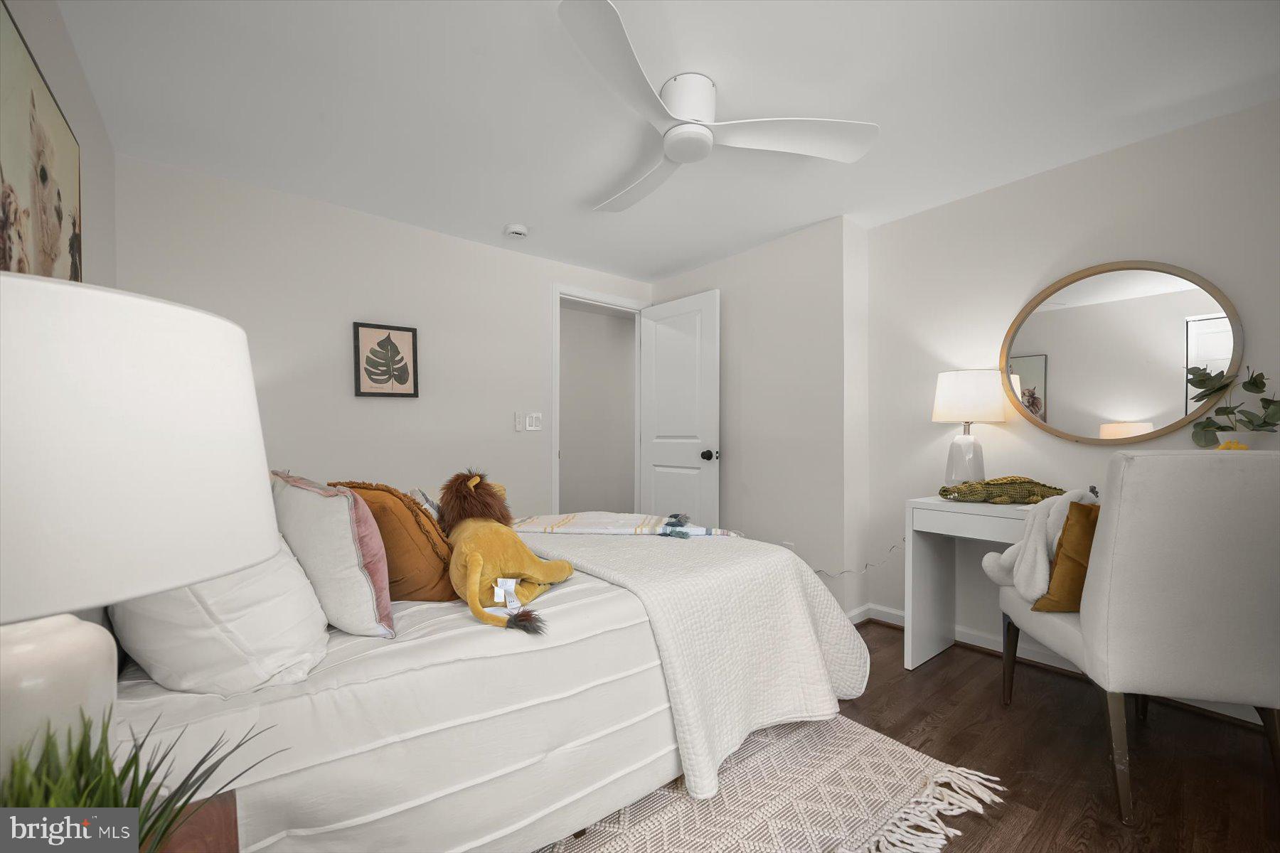 FOX HILLS - Residential