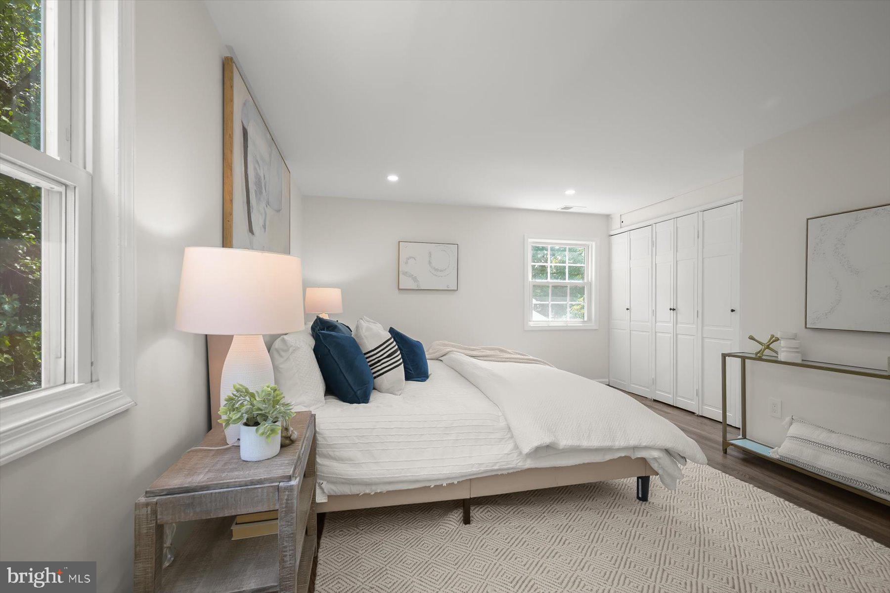 FOX HILLS - Residential