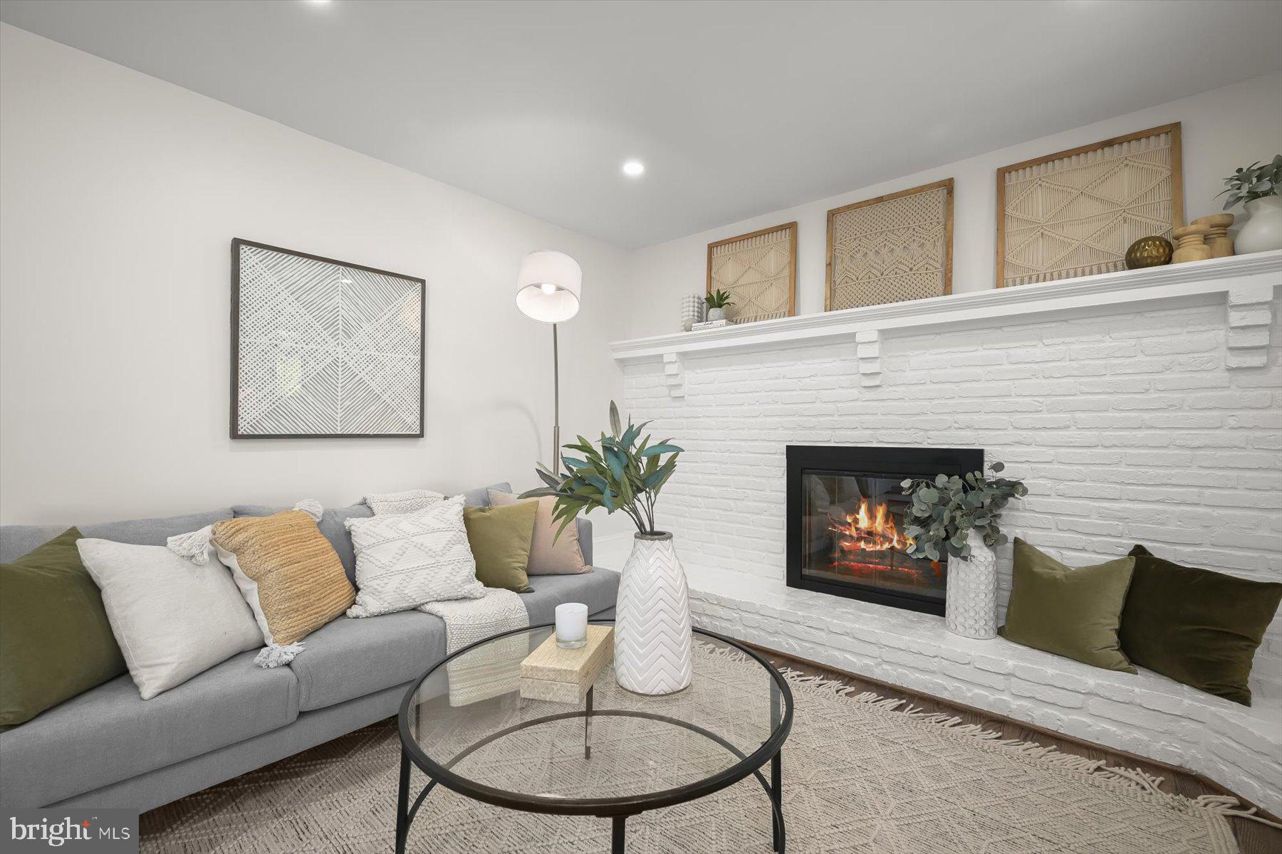 FOX HILLS - Residential