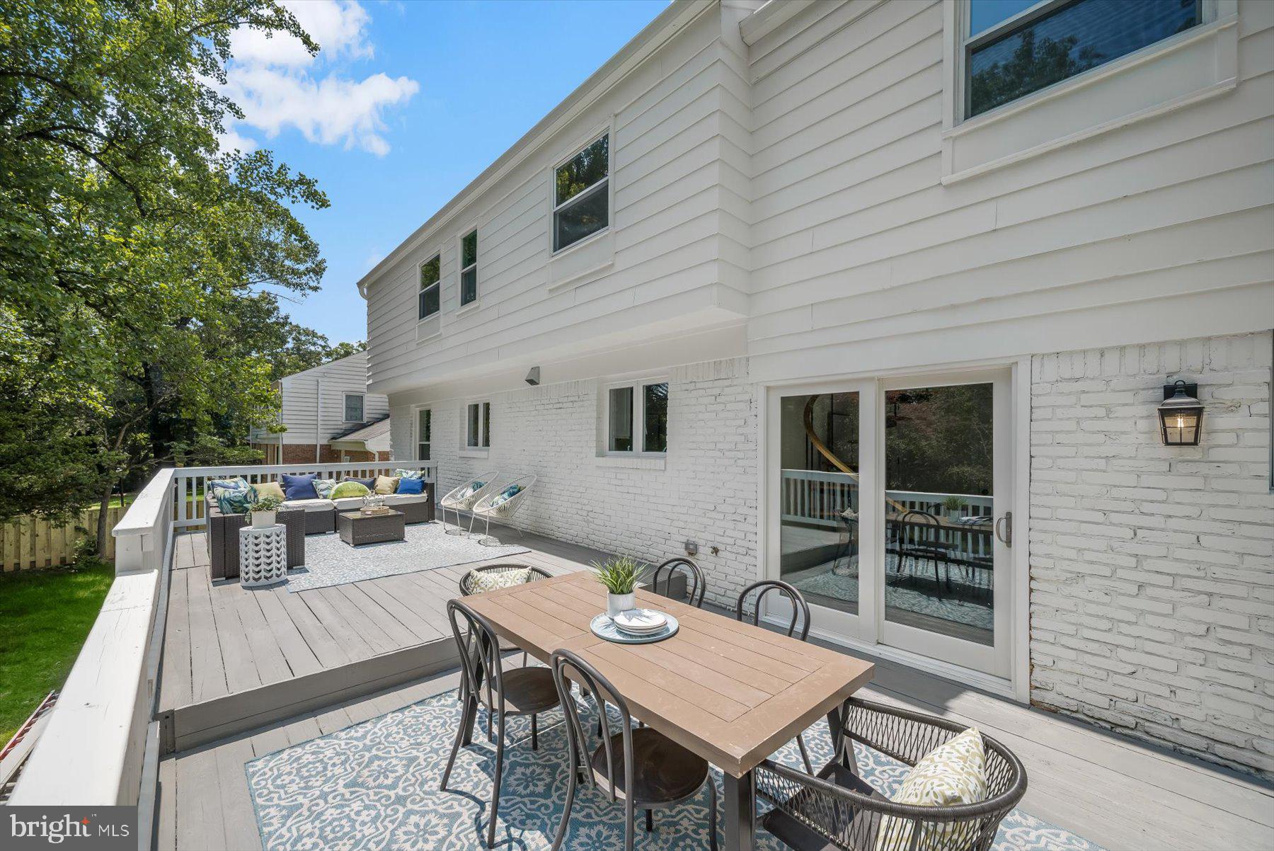 FOX HILLS - Residential