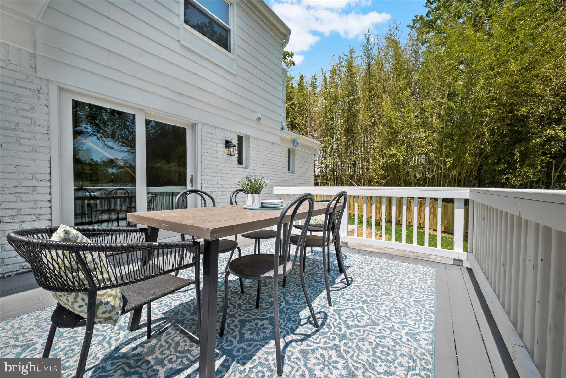 FOX HILLS - Residential