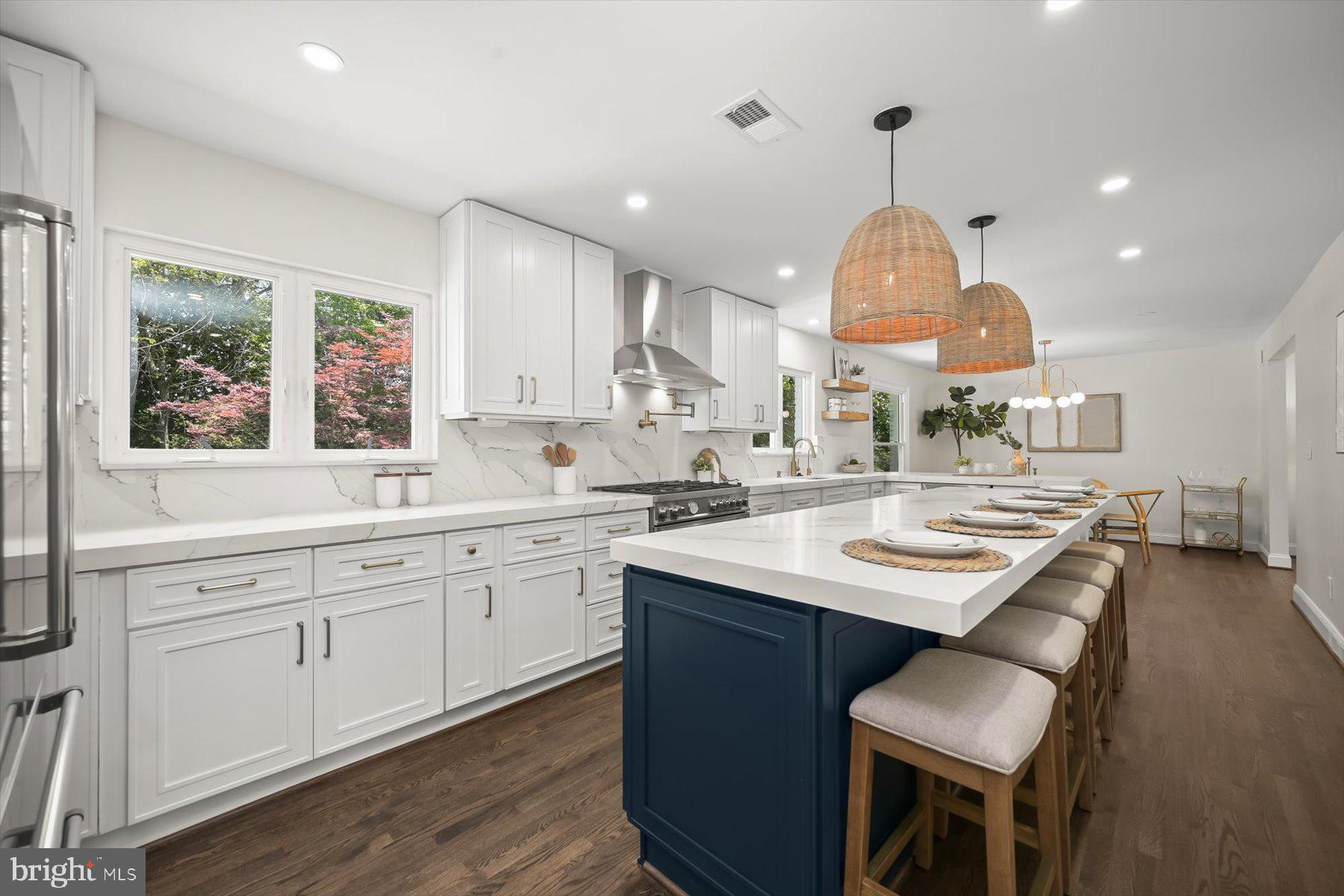 FOX HILLS - Residential