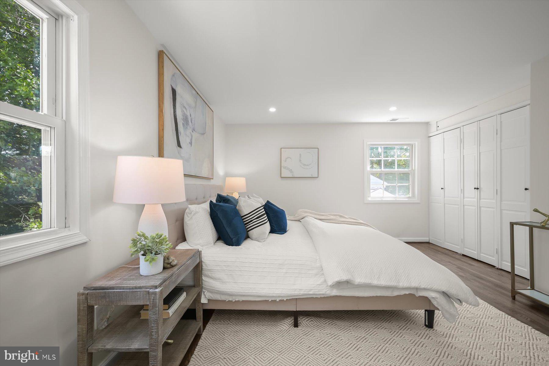 FOX HILLS - Residential